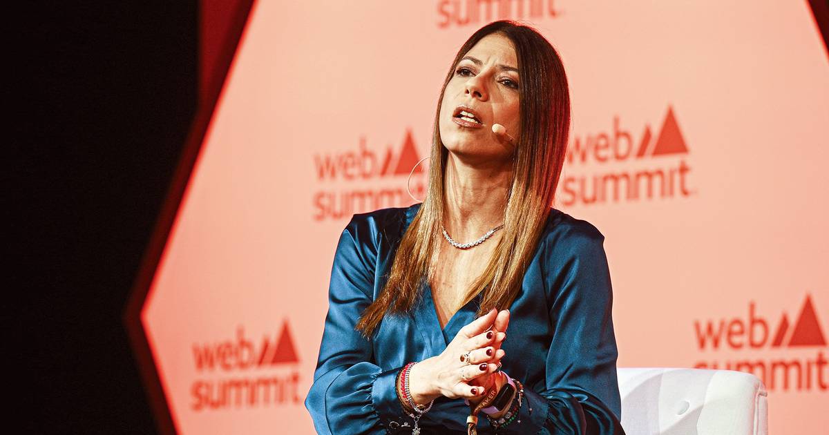 Igualdade de género diminui, sexismo persiste e equilibrar trabalho e vida familiar está mais difícil: mulheres na tecnologia mais pessimistas