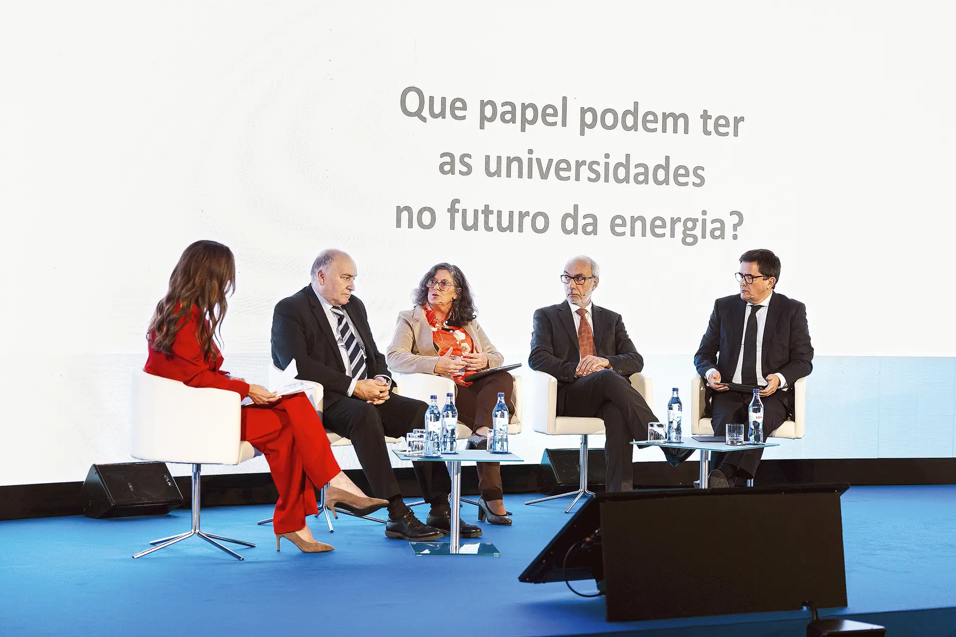 João Peças Lopes, Zita Vale, Jorge Vasconcelos e Paulo Ferrão debateram o problema da retenção de jovens em Portugal