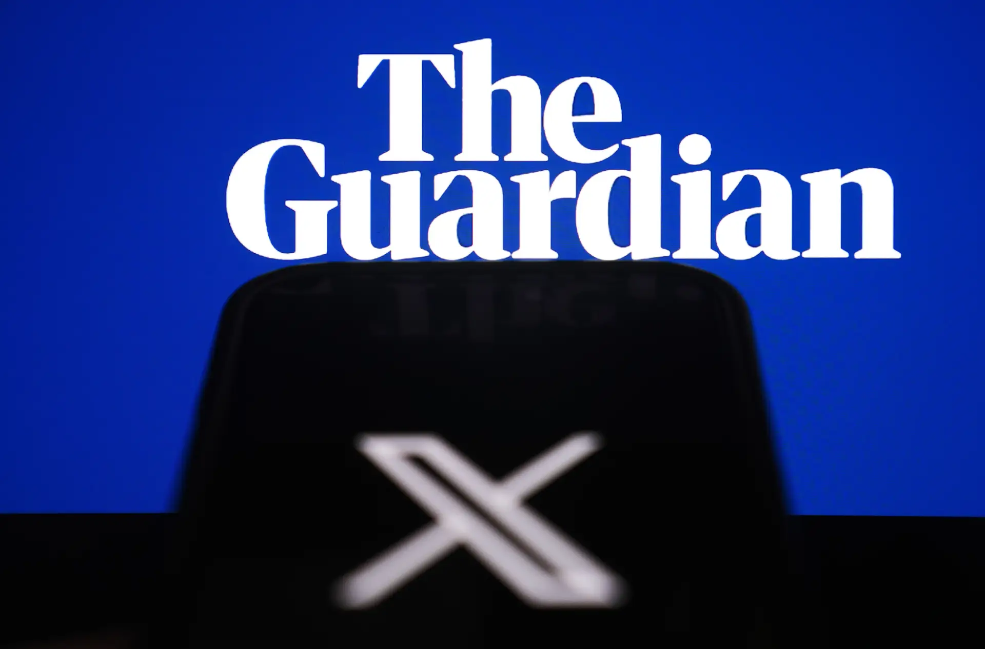 Jornal britânico “The Guardian” abandona rede social X por ser “plataforma tóxica” ao serviço do discurso político de Musk