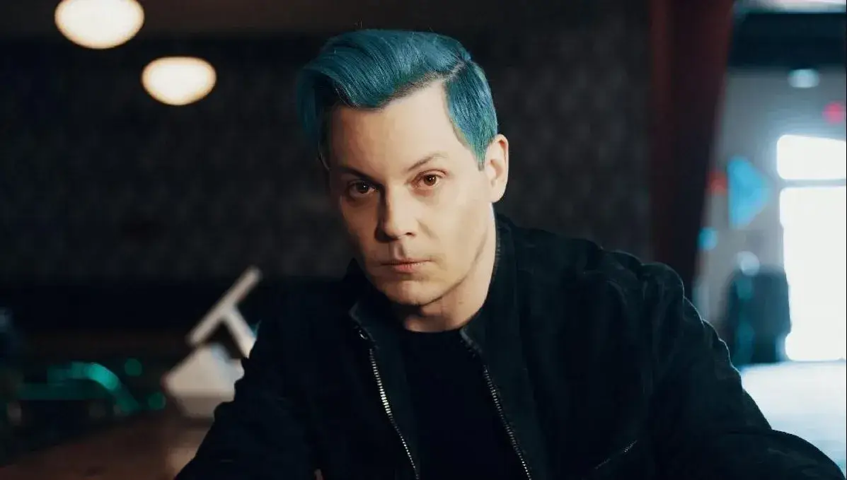 “Tragam mais pipocas!”: Jack White celebra o colapso estrondoso do ‘bromance’ entre Donald Trump e Elon Musk