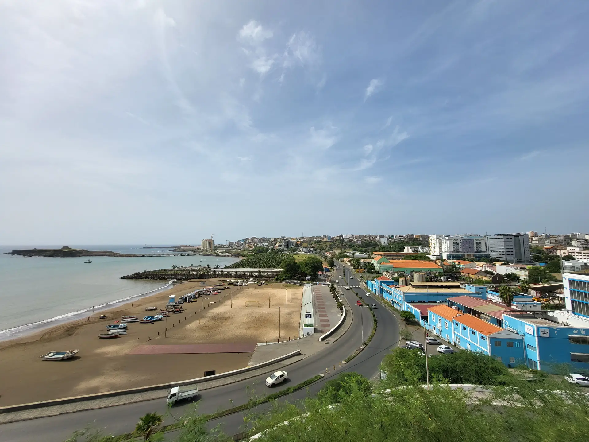 De calhambeque pela cidade da Praia