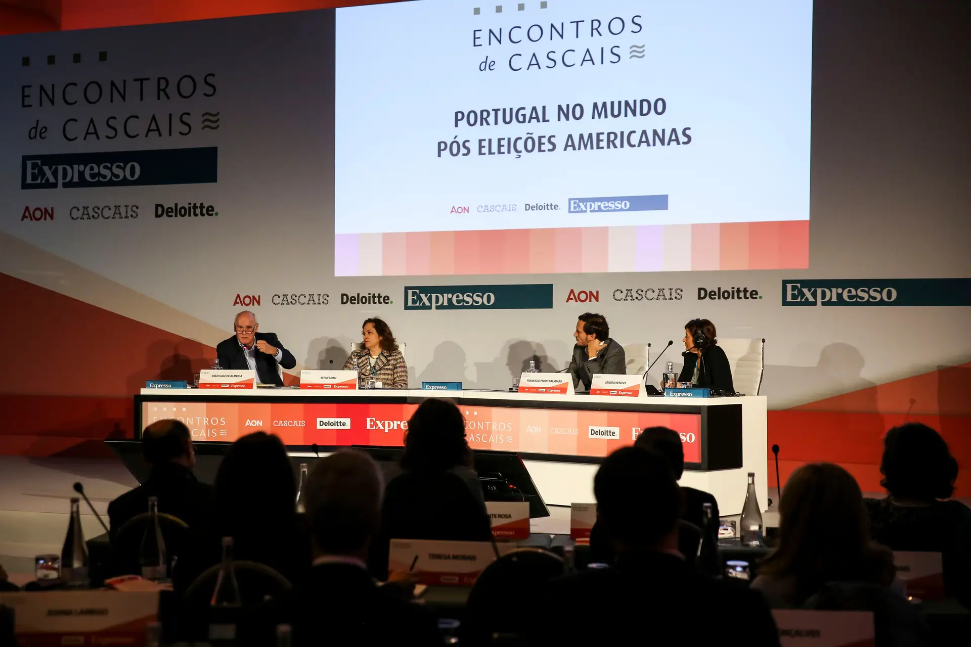 O primeiro painel teve diplomatas como oradores: João Vale de Almeida e Rita Faden