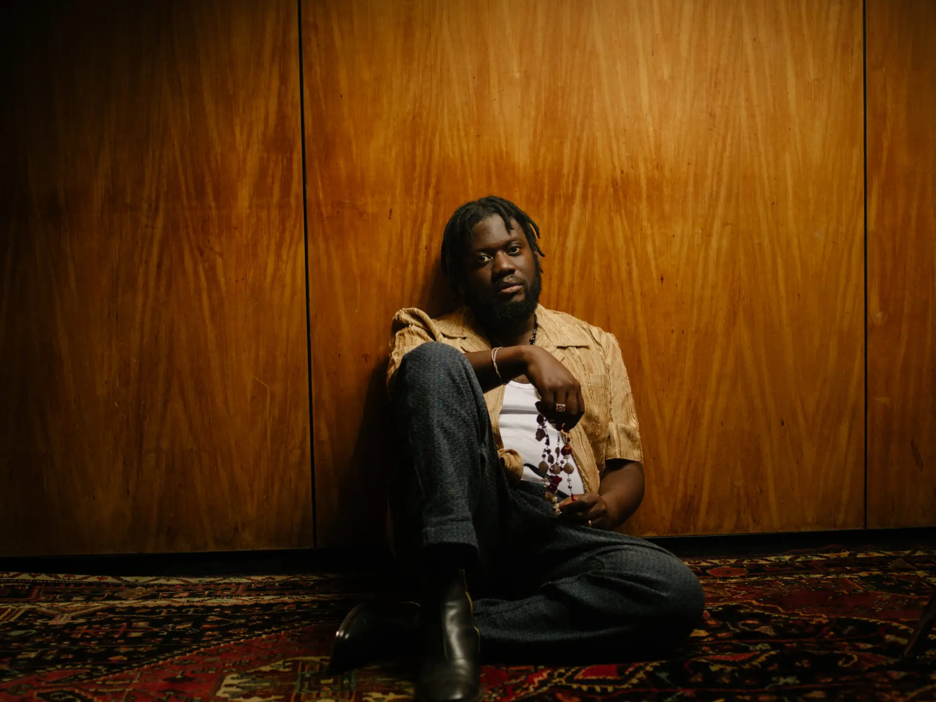 O amor e a dor, segundo Michael Kiwanuka: “Small Changes” é mais um episódio de uma história feliz