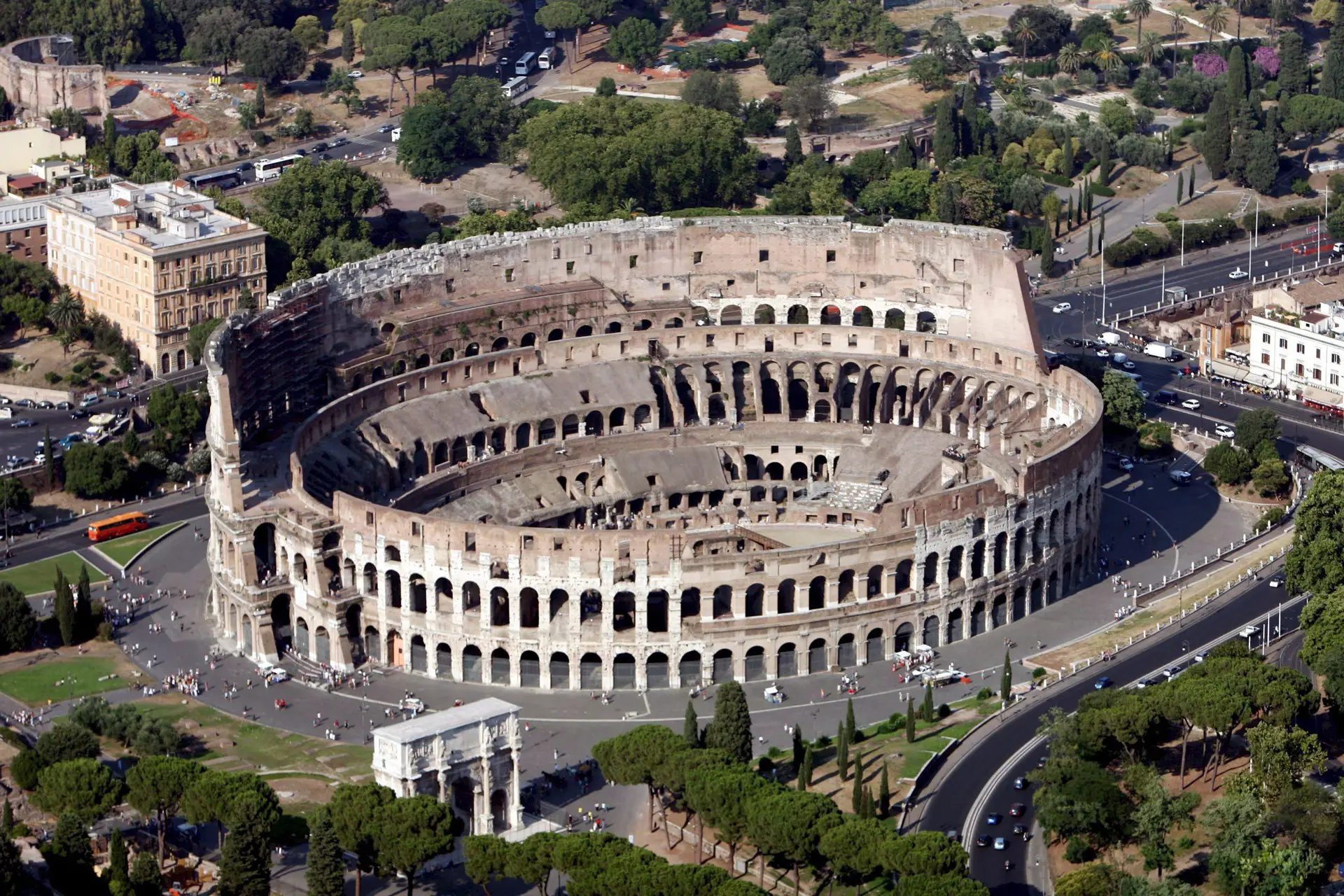 Coliseu de Roma vai voltar a receber lutas de gladiadores, mas a iniciativa está a gerar polémica