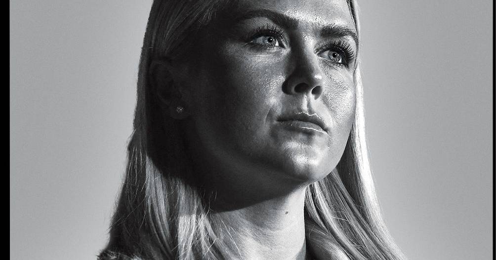 Inteligente e dura: quem é Karoline Leavitt, a porta-voz mais jovem de sempre na Casa Branca? - Expresso