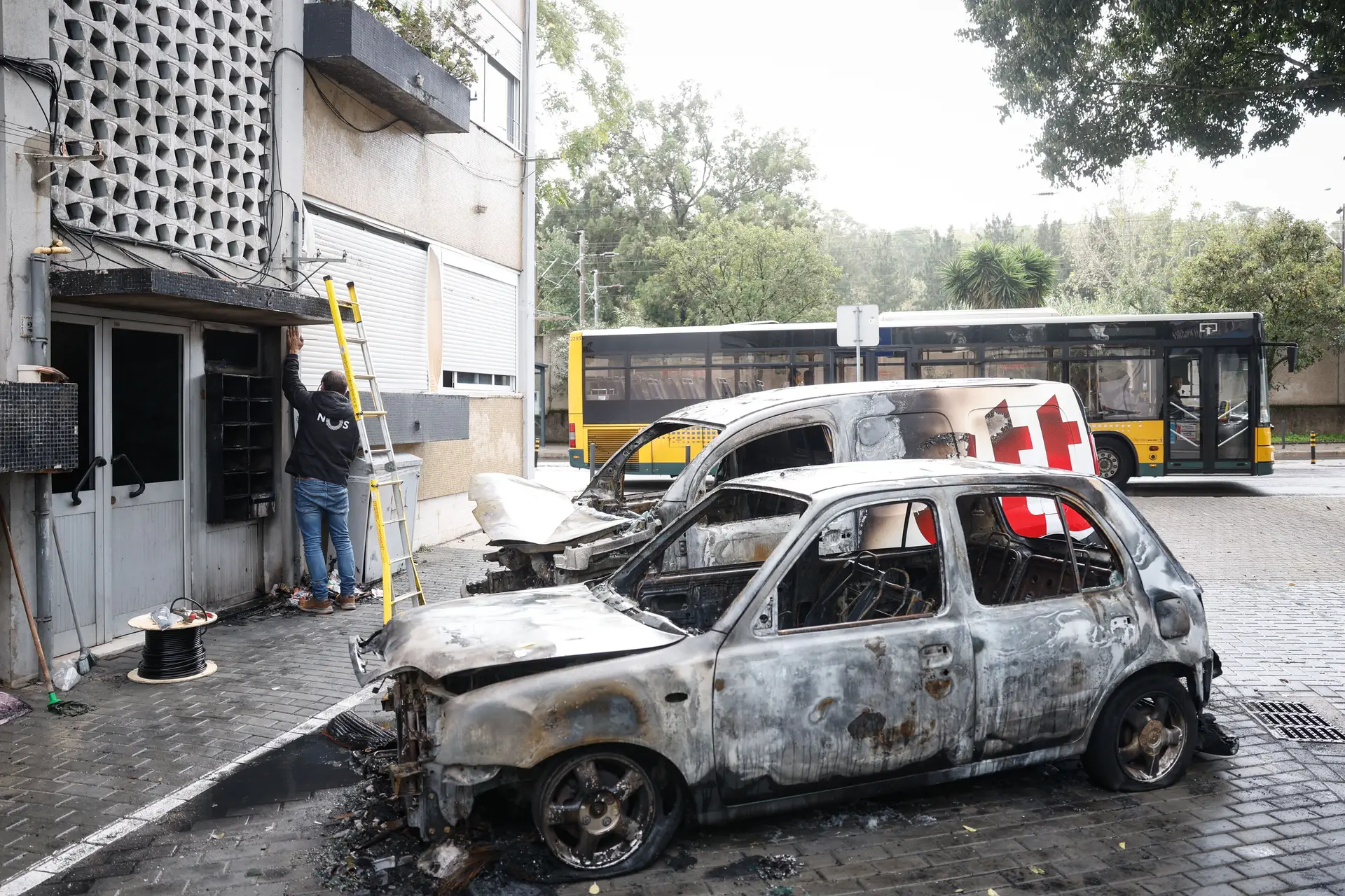 Tumultos em Lisboa: PSP deteve dois suspeitos por roubarem e danificarem carros TVDE
