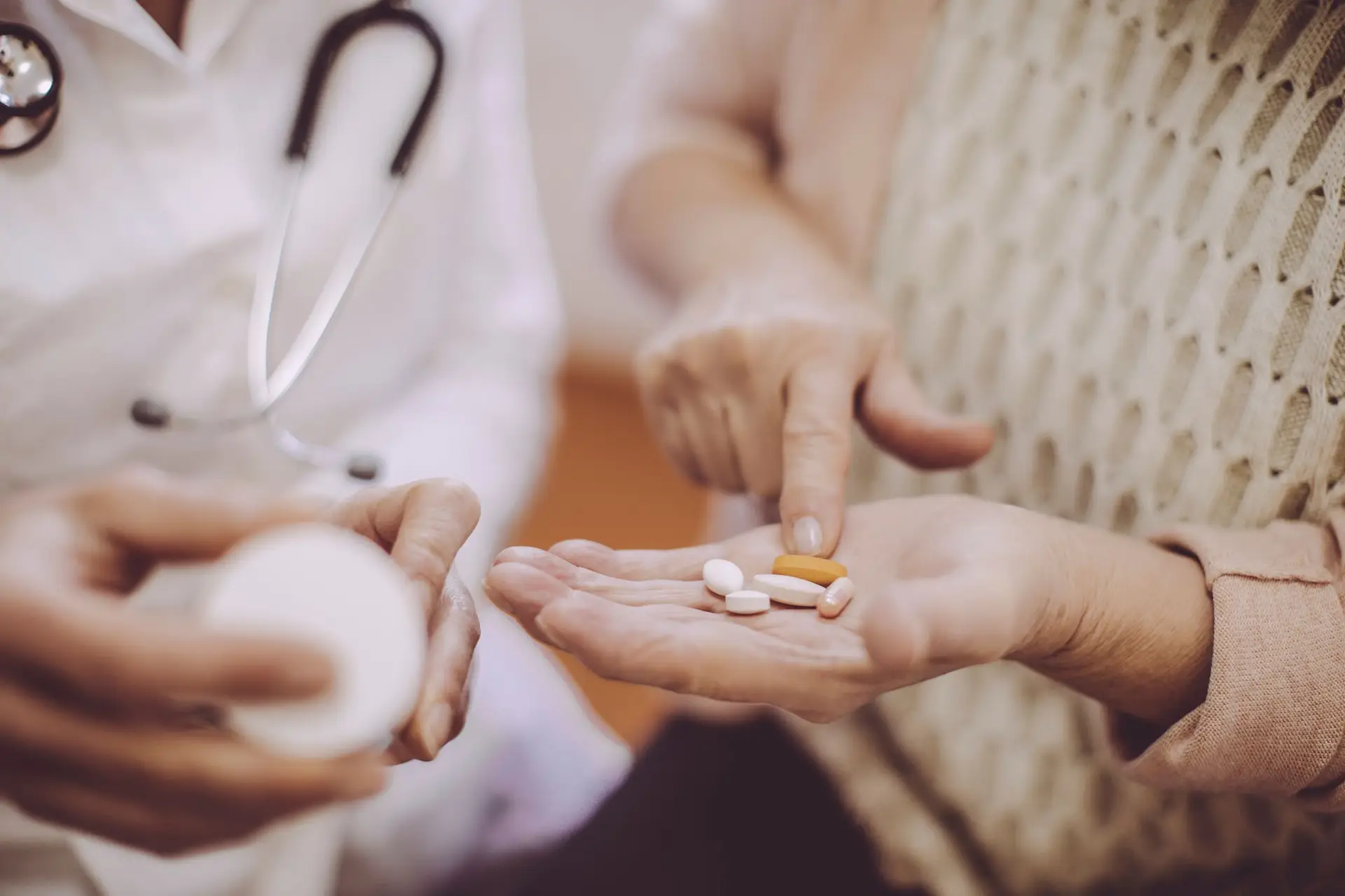 Medicação na população idosa: projeto europeu trabalha para a prevenção de efeitos adversos