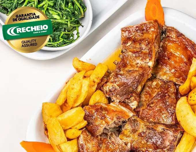 Leitão e pratos da cozinha tradicional portuguesa