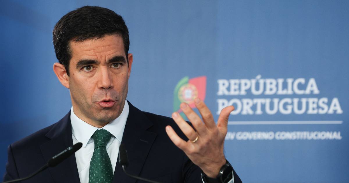 Governo admite avaliar quatro propostas de Pedro Nuno sobre imigração, mas recusa alargar reagrupamento familiar