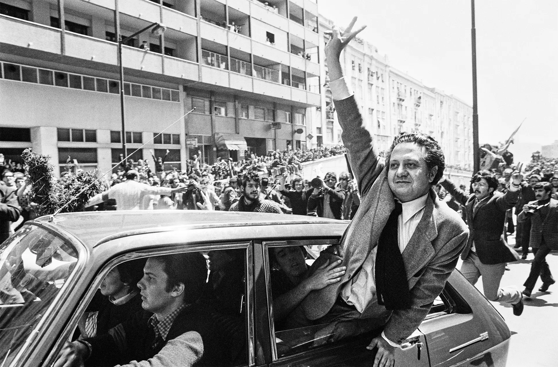 “De Soares recebemos a cólera do sagrado direito à indignação perante o que é indigno. E uma gargalhada para nos rirmos da mediocridade”