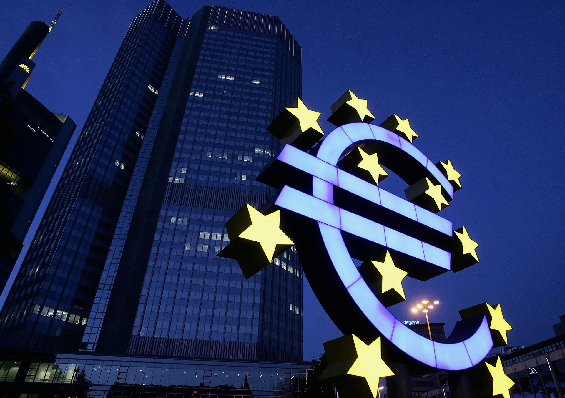 Mais cortes de juros no horizonte da zona euro