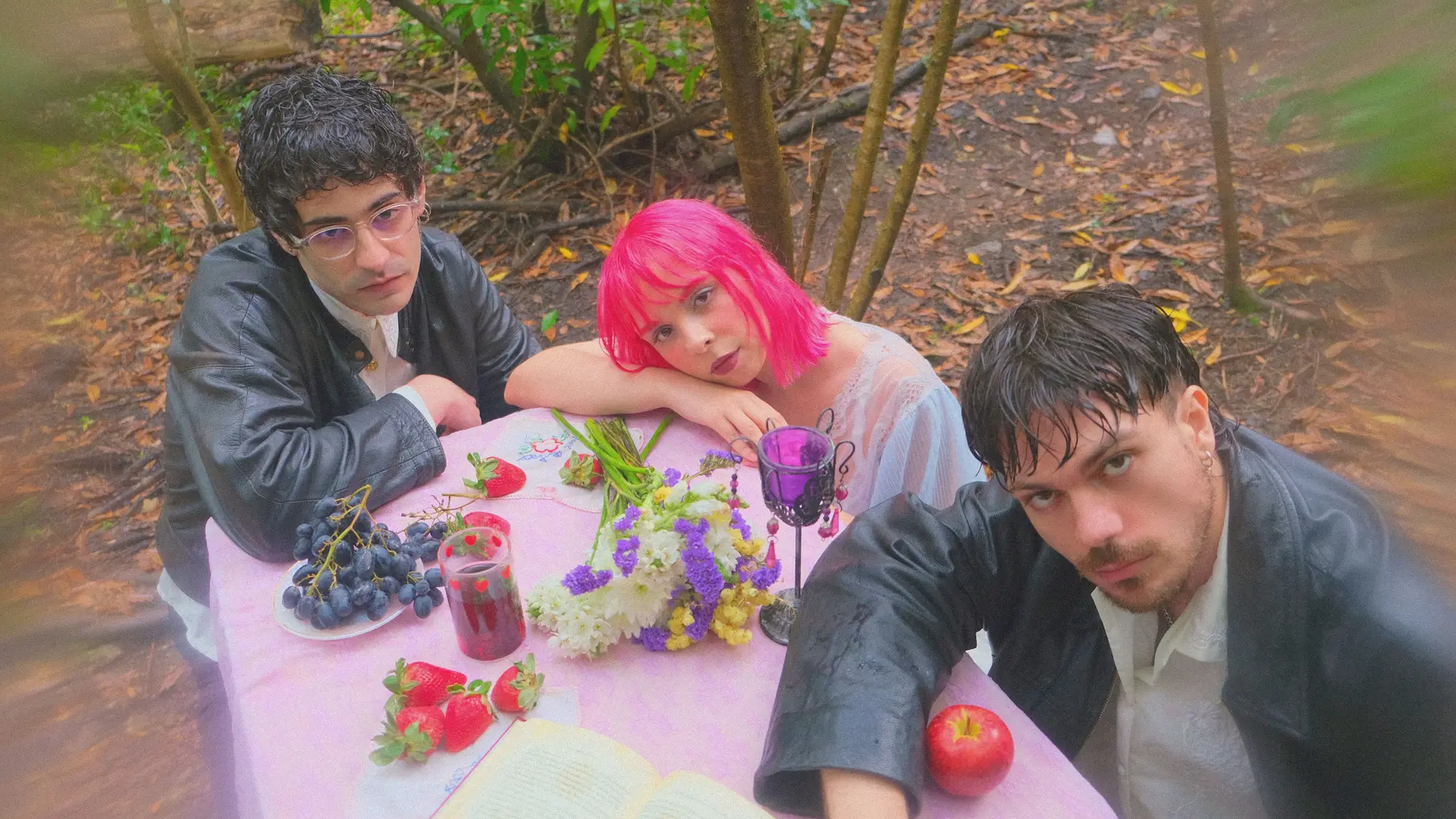 Quase Famosos: Clauthewitch, a banda que nasceu numa conversa de festival e transforma sonhos em música