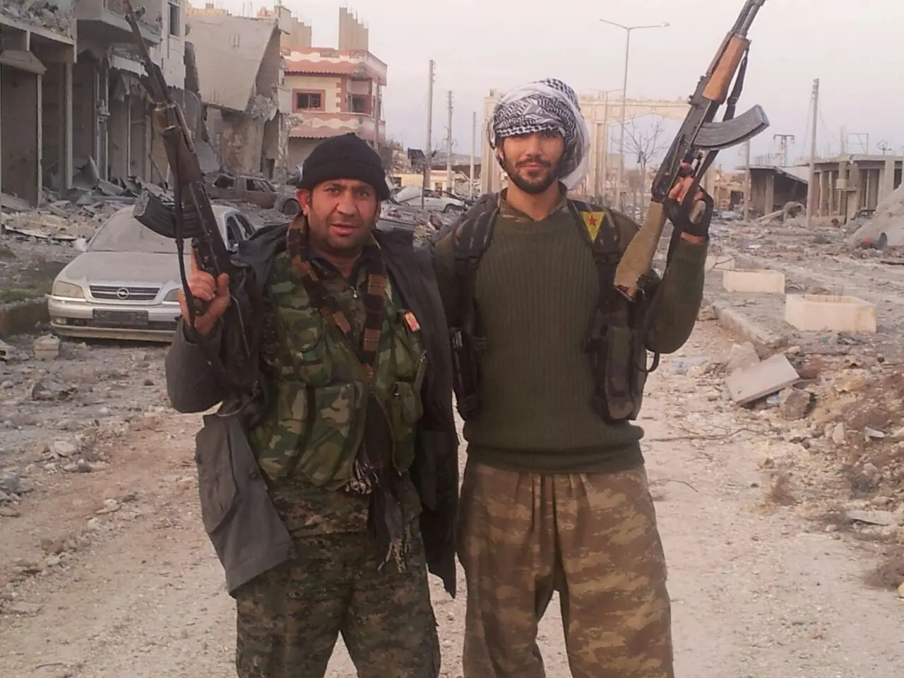 Karim Franceschi em Kobane, Síria, na luta contra o Daesh em 2015