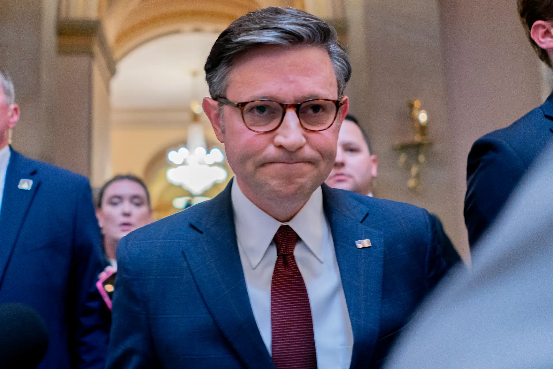 Mike Johnson preside à Câmara dos Representantes