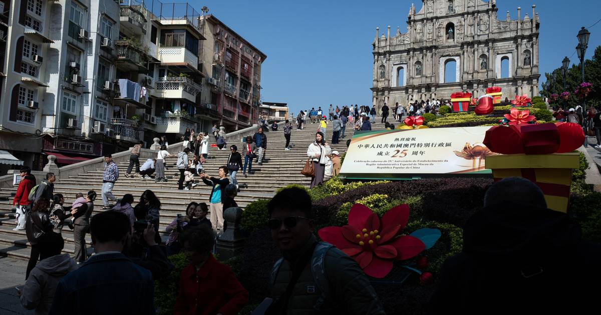 Caem pedidos de residência de portugueses em Macau após restrições à emigração