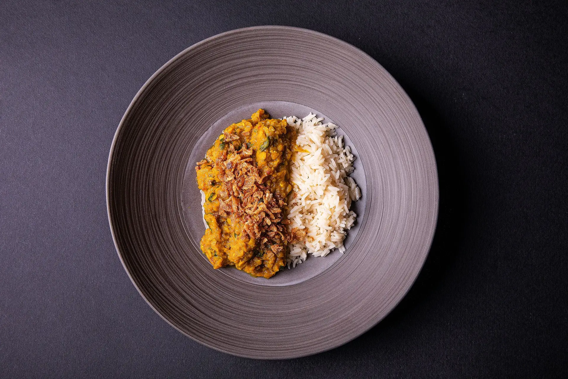 Como cozinhar um caril de lentilhas em 20 minutos
