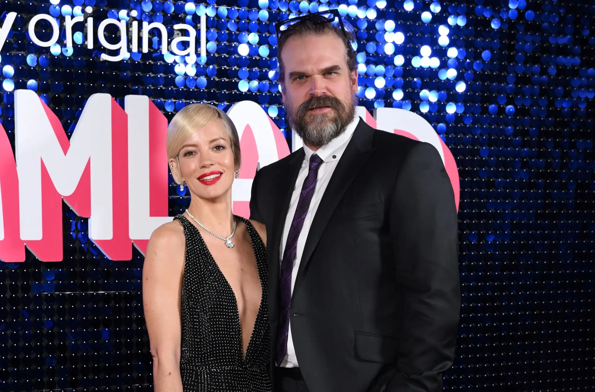 Lily Allen ter-se-á separado do marido, o xerife de "Stranger Things"