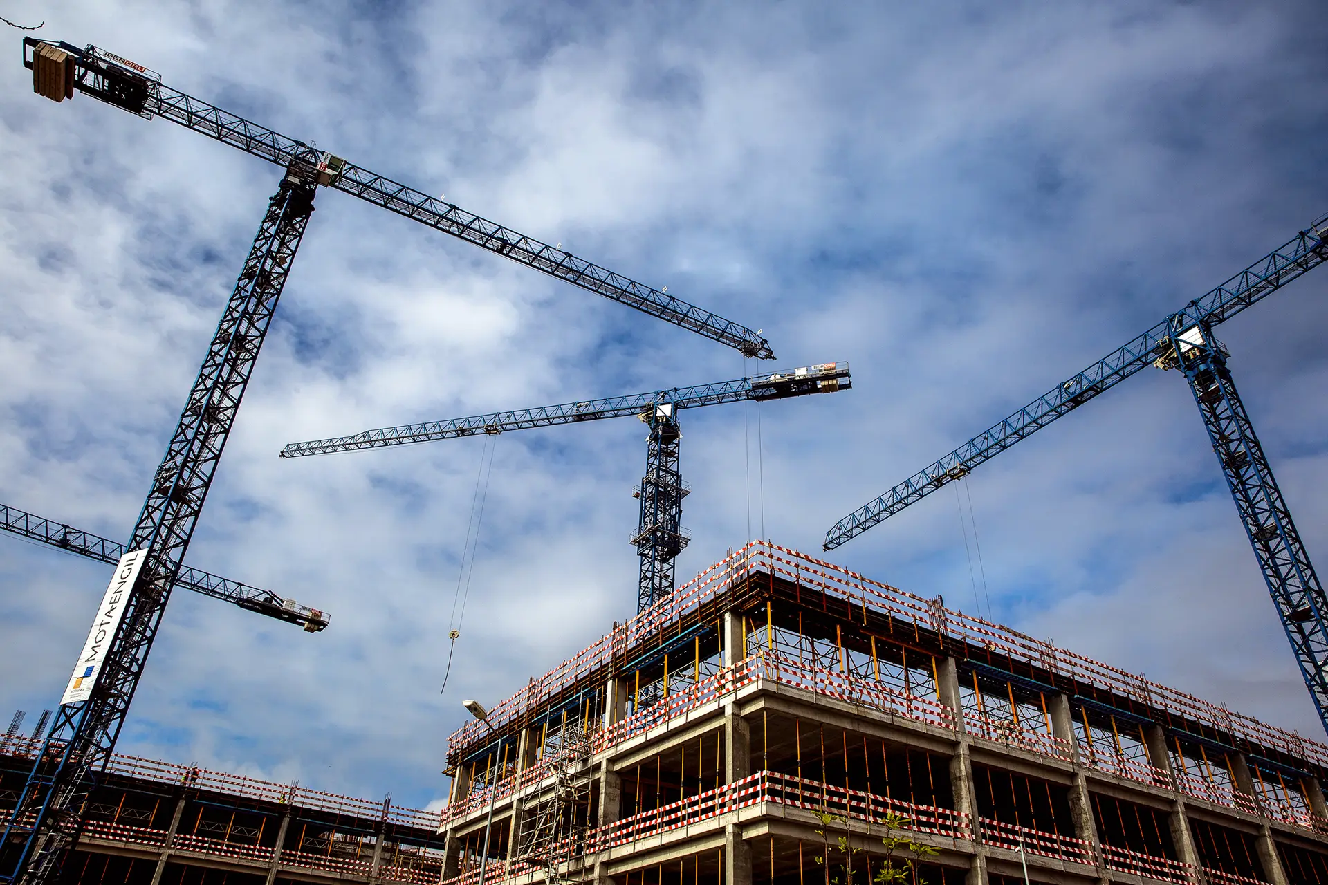 A produção da construção de edifícios cresceu 8,7% em outubro