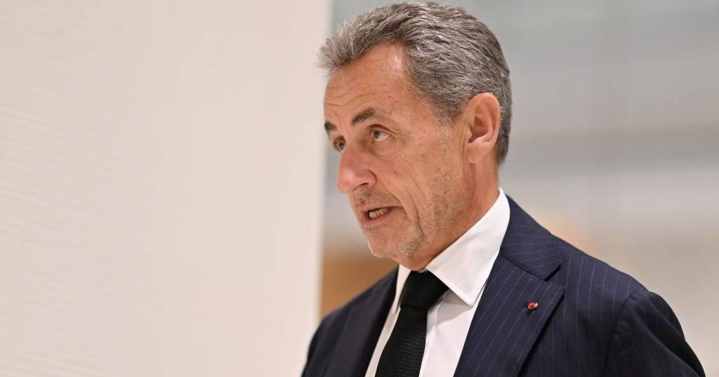 Ministério Público francês pede libertação de Sarkozy sob supervisão judicial