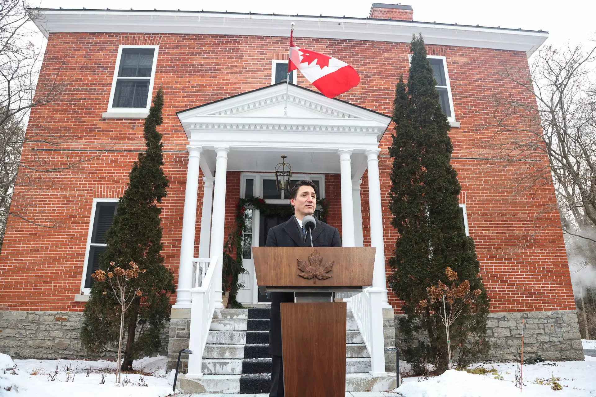 Justin Trudeau anunciou esta segunda-feira, dia 6, que se iria demitir da liderança dos liberais e do cargo de primeiro-ministro assim que o partido nomeasse um substituto