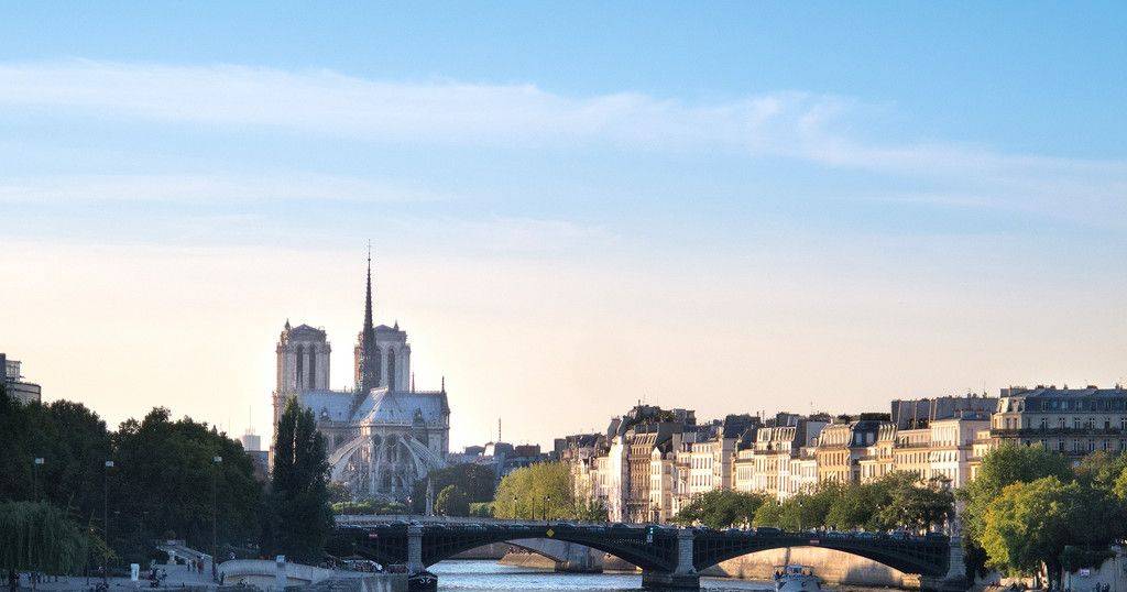 Paris aplica multa de quase €600 mil por conversão de habitação social em alojamento local