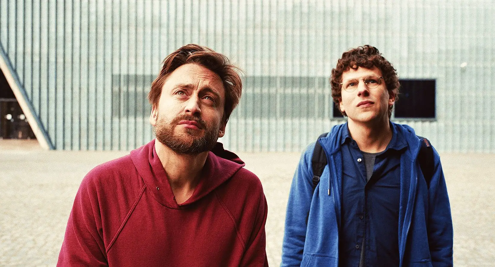 Jesse Eisenberg e Kieran Culkin protagonizam um buddy movie diferente, realizado pelo primeiro
