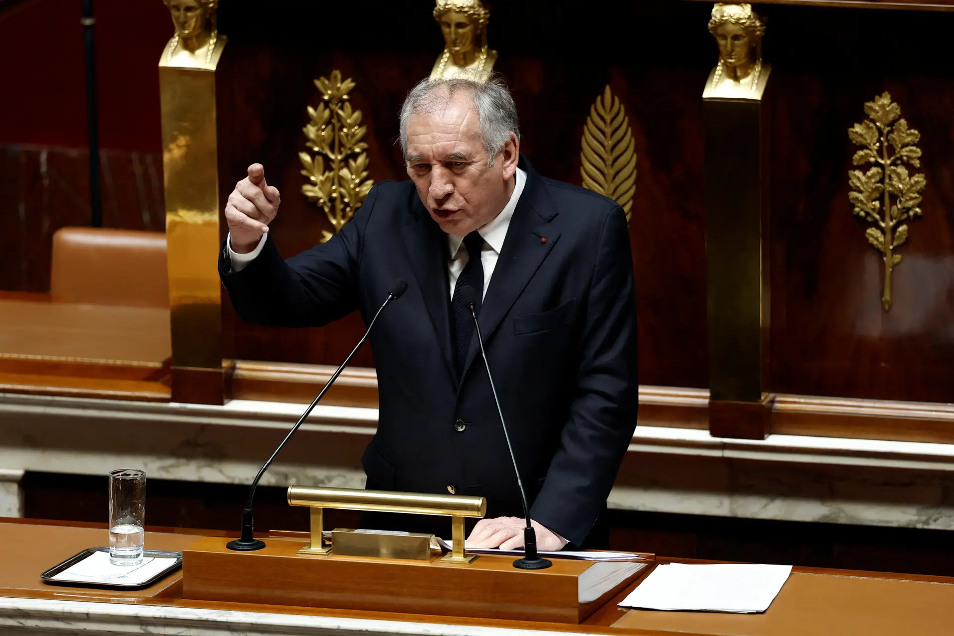 François Bayrou, primeiro-ministro francês, durante o seu discurso na terça-feira à tarde, perante o Parlamento