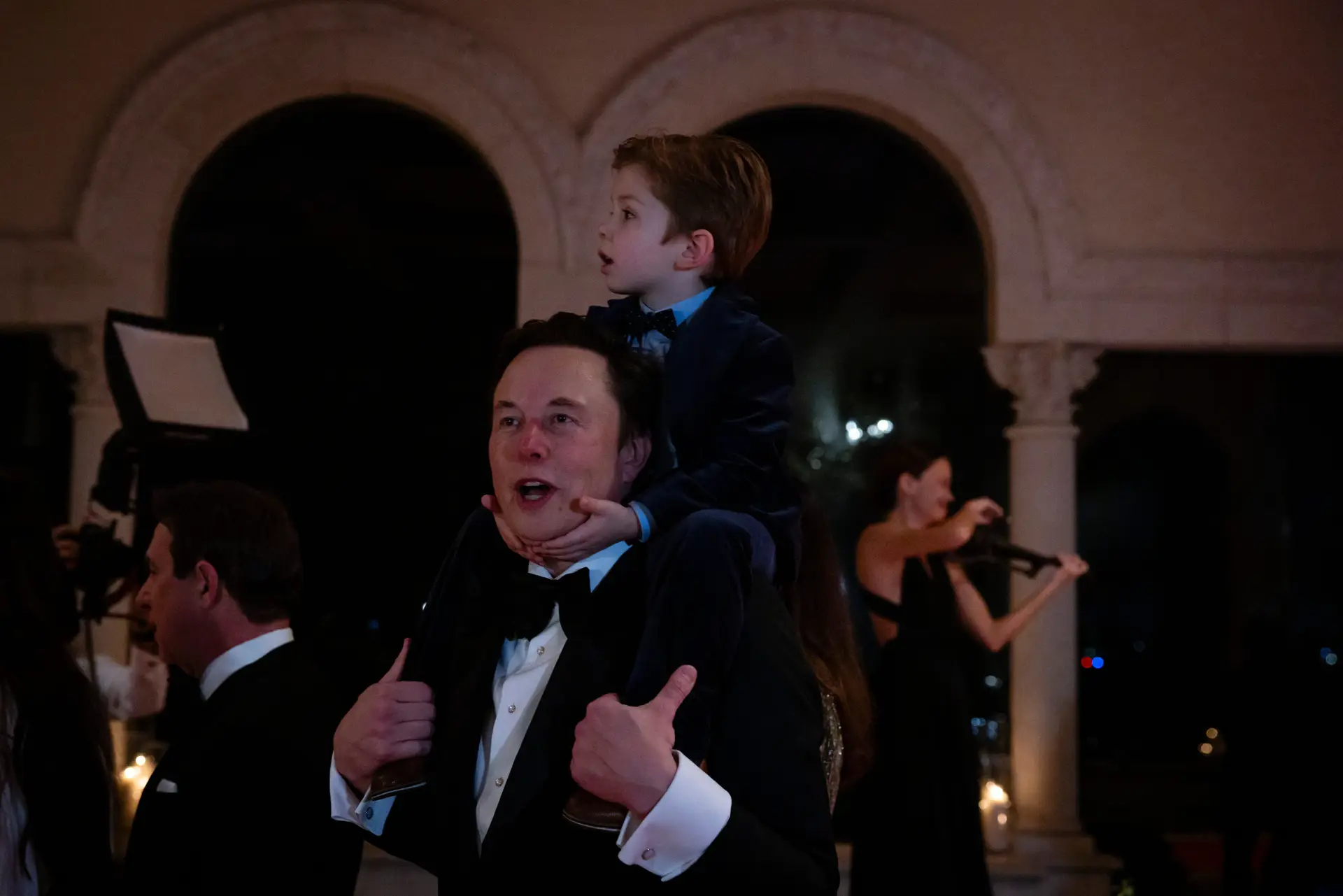 Elon Musk foi convidado de honra de Donald Trump no Ano Novo em Mar-A-Lago na Florida