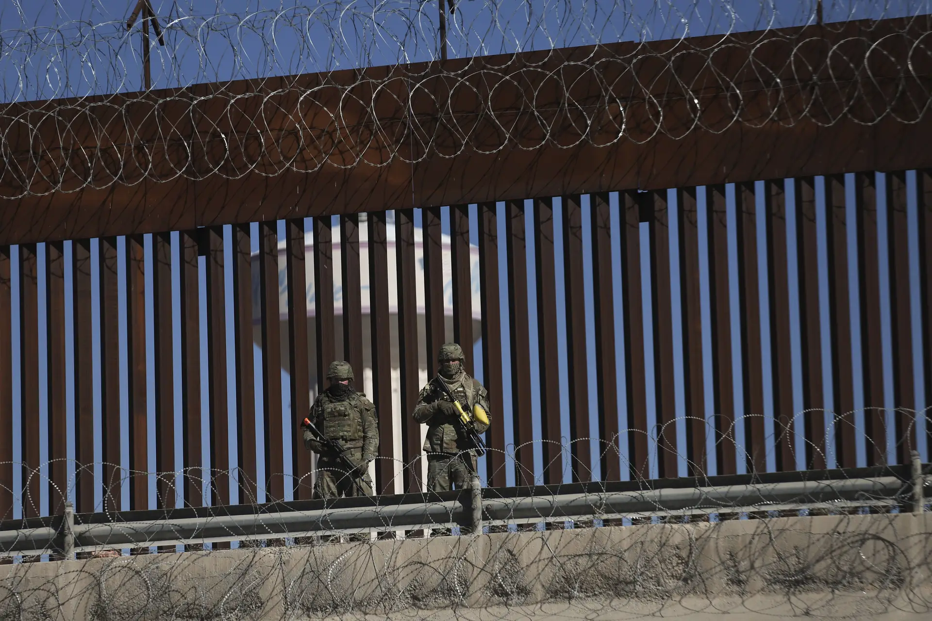 Trump envia 1500 soldados adicionais para a fronteira com o México: " O povo americano estava à espera de um momento como este"
