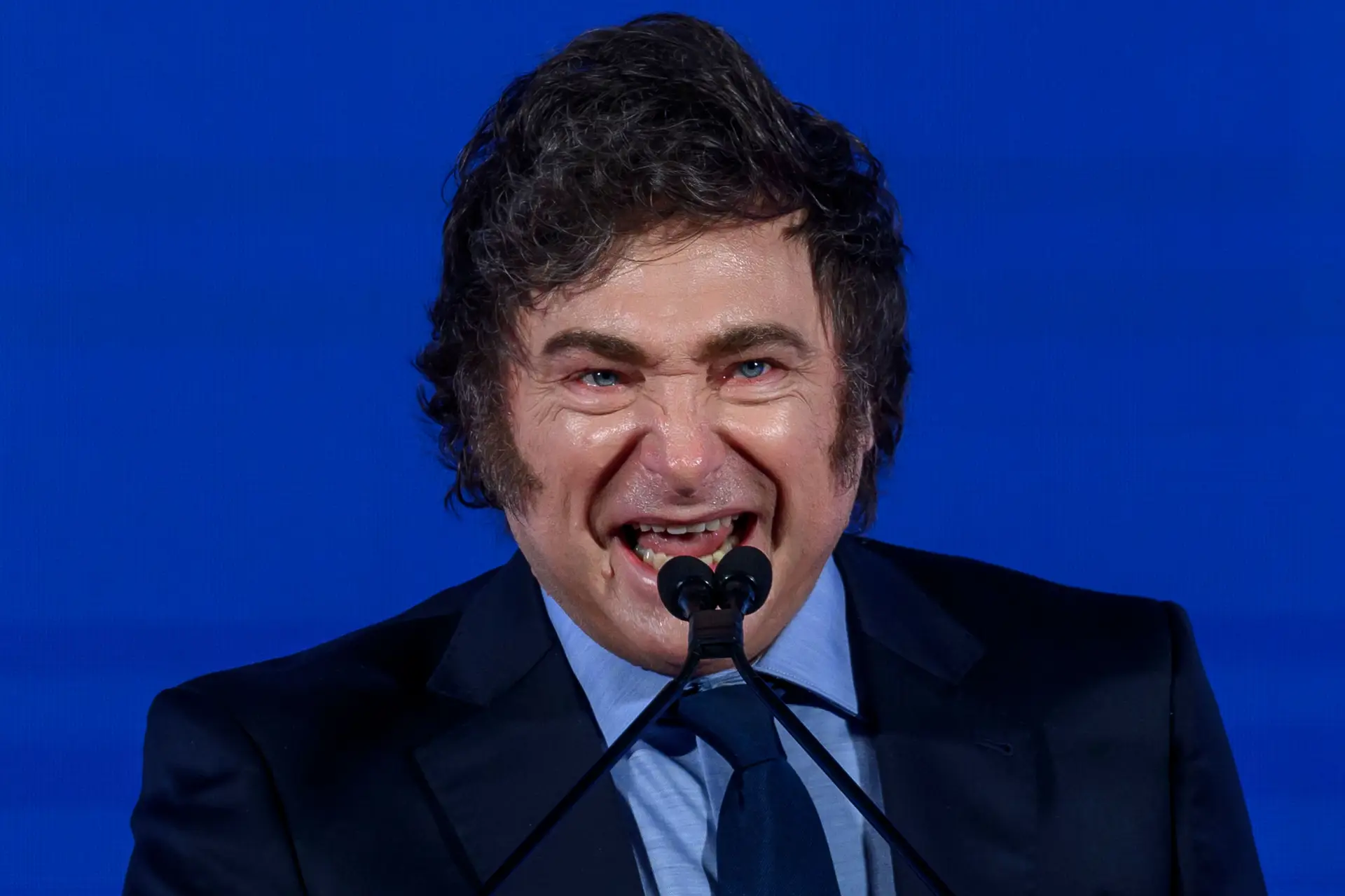 Governo de Milei restringe parcialmente, e sem debate, o direito à greve na Argentina