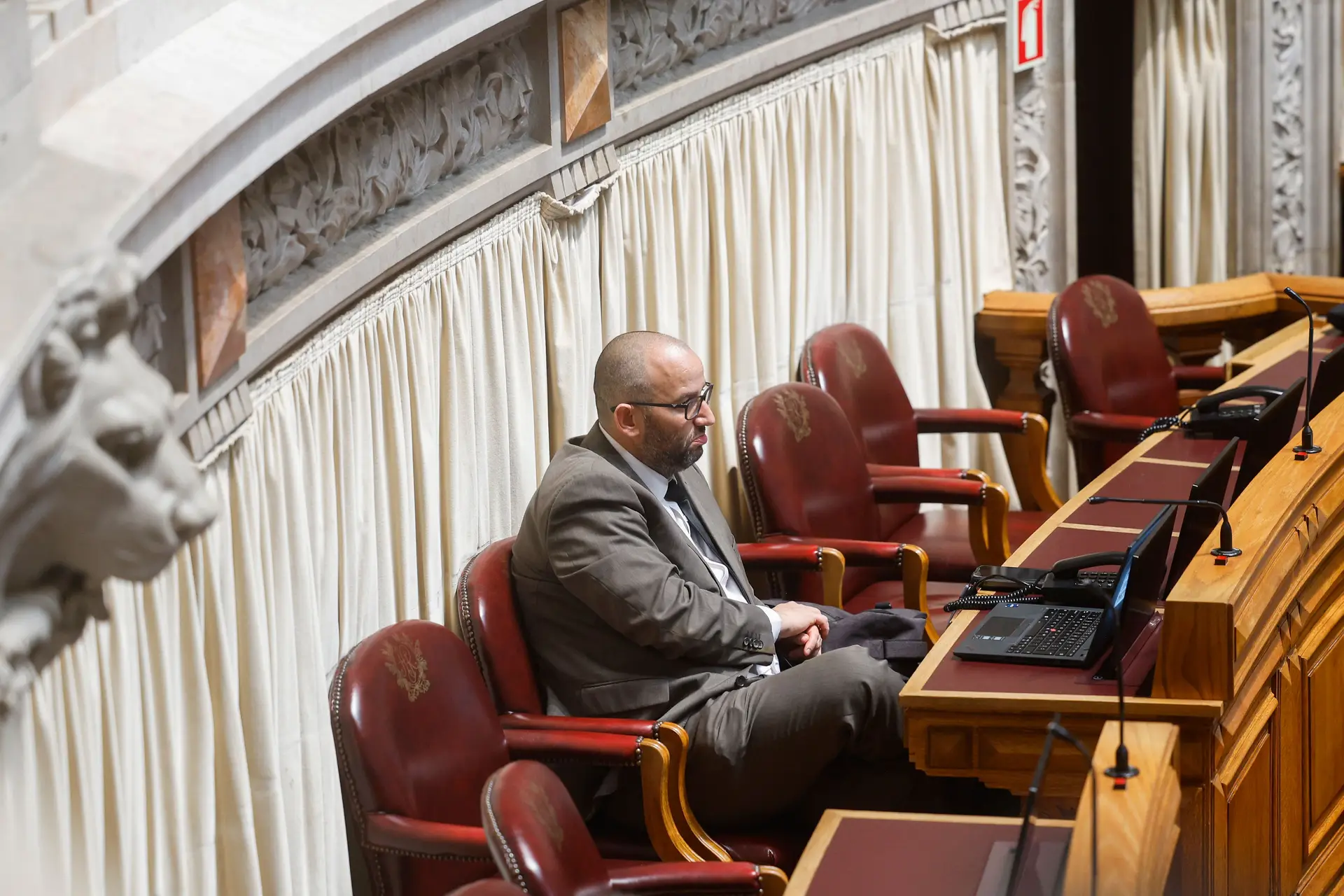 "Vou meter baixa psicológica": Miguel Arruda parte para os Açores sem data de regresso