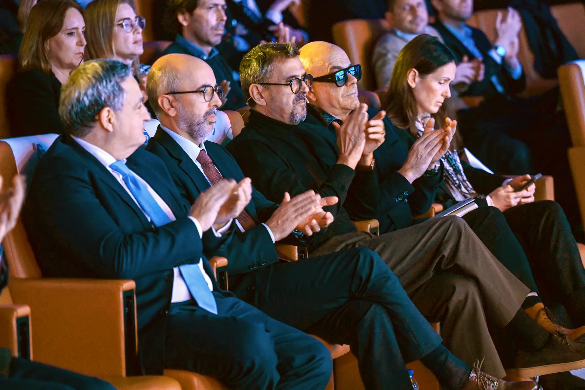 Personalidades de vários sectores juntaram-se em Vila Nova de Gaia para discutir os desafios e oportunidades de 2025