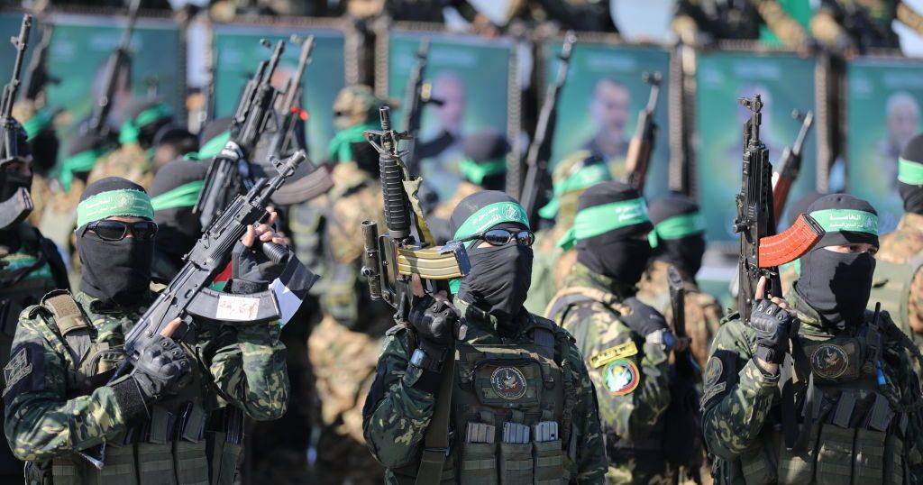 Hamas liberta três reféns