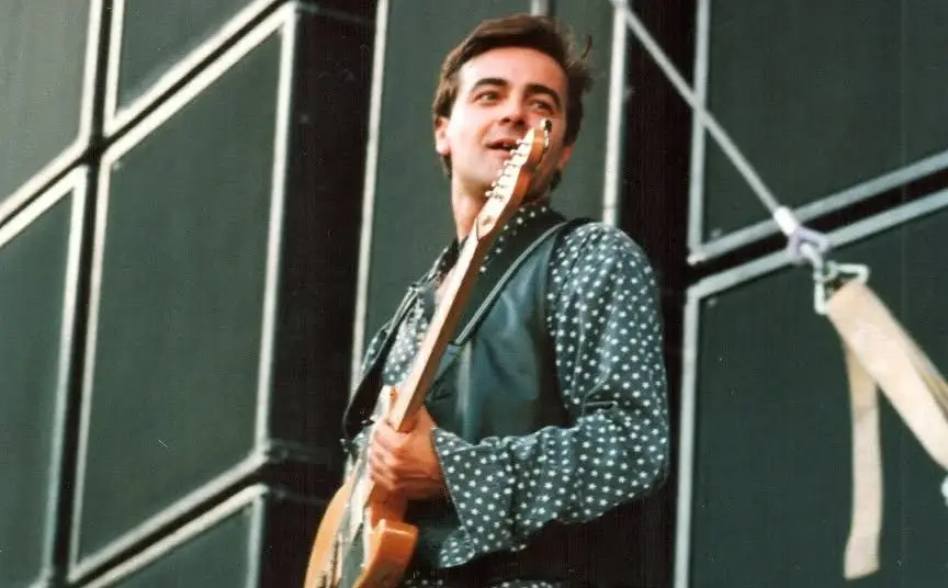Renato Júnior em palco com os UHF no Estádio José de Alvalade, em 1993, na primeira parte do concerto dos Bon Jovi