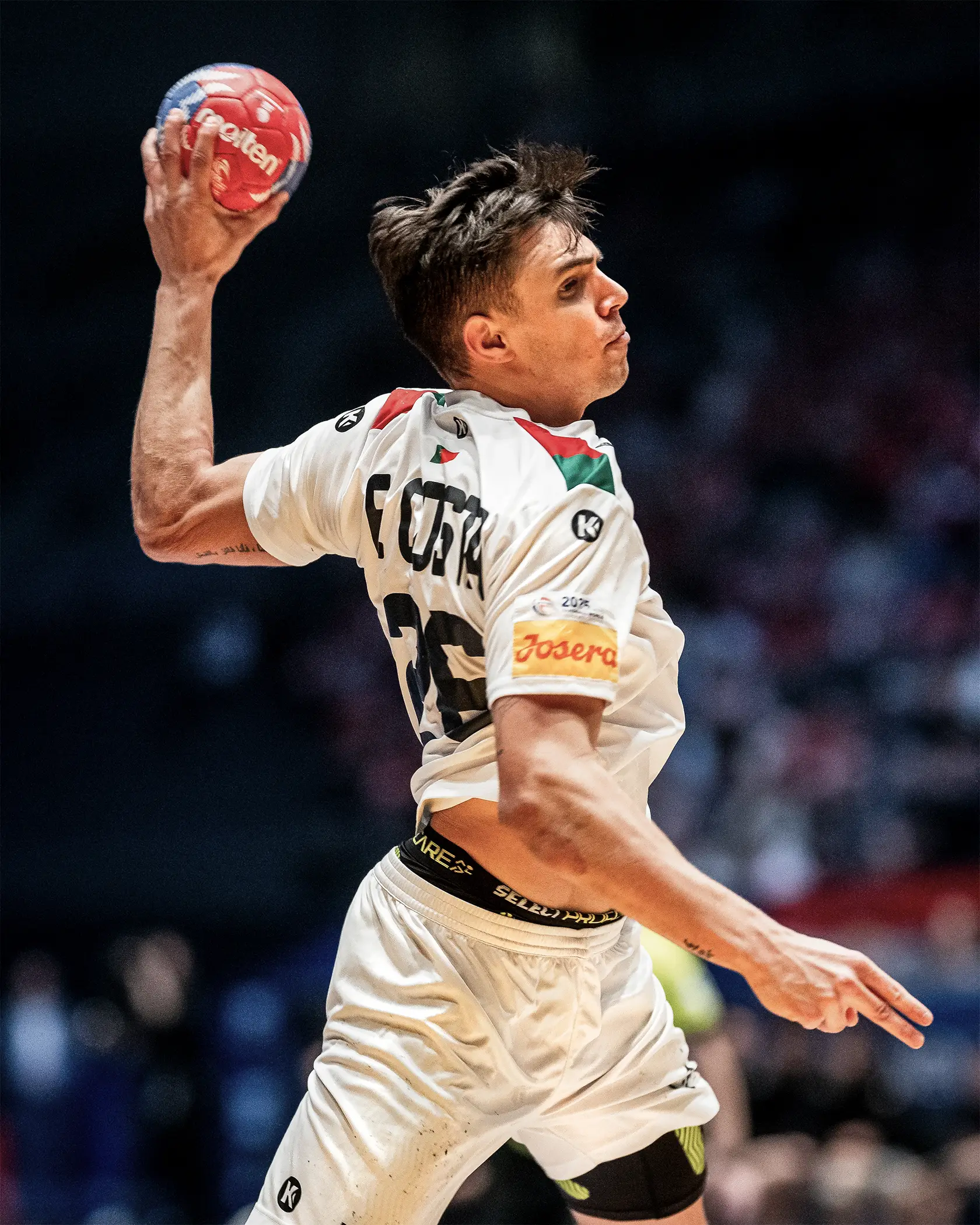 Kiko Costa: o filho de peixe que sabe saltar no andebol