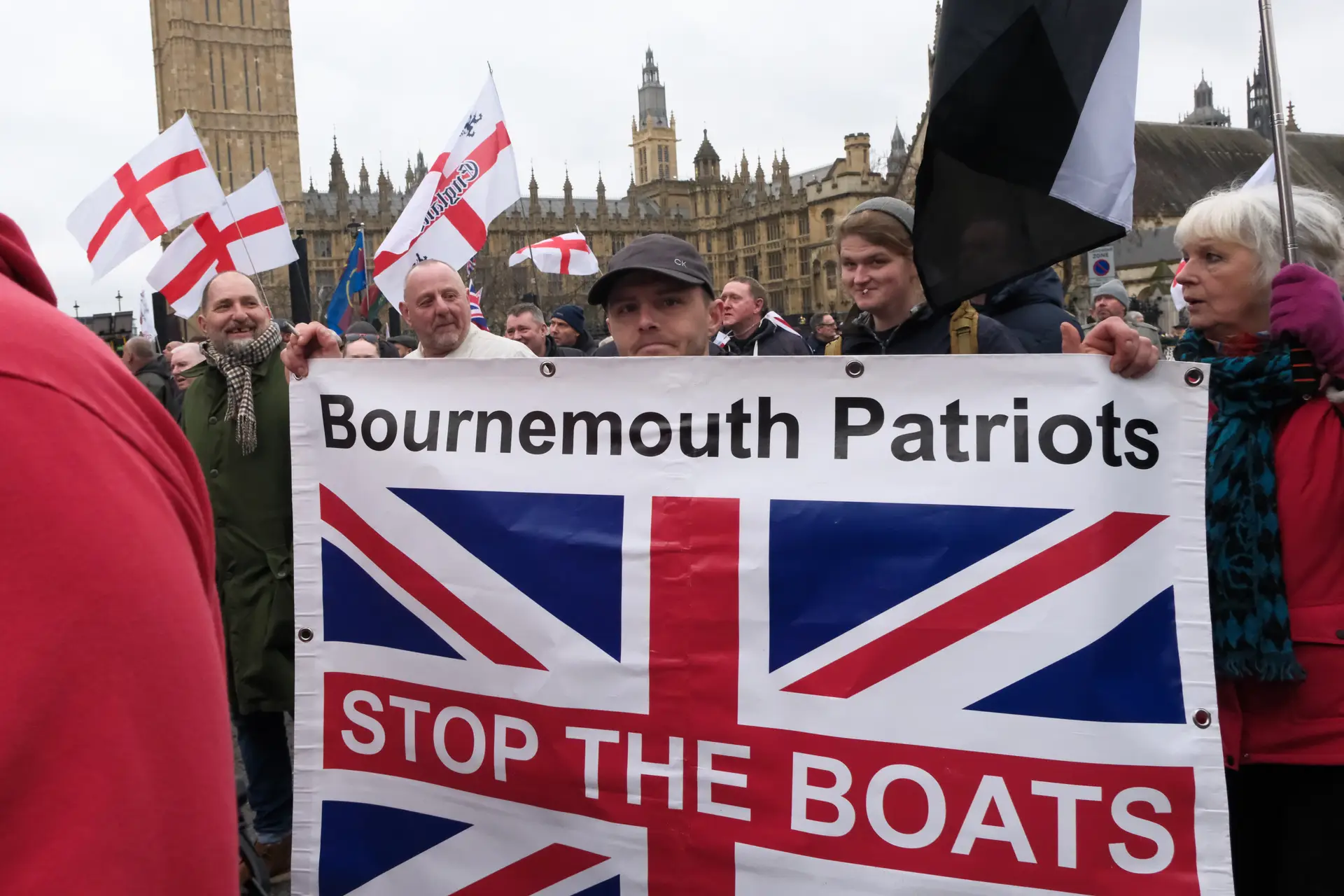 O lema "Stop the Boats" dos Tories não foi rejeitado pelos Trabalhistas