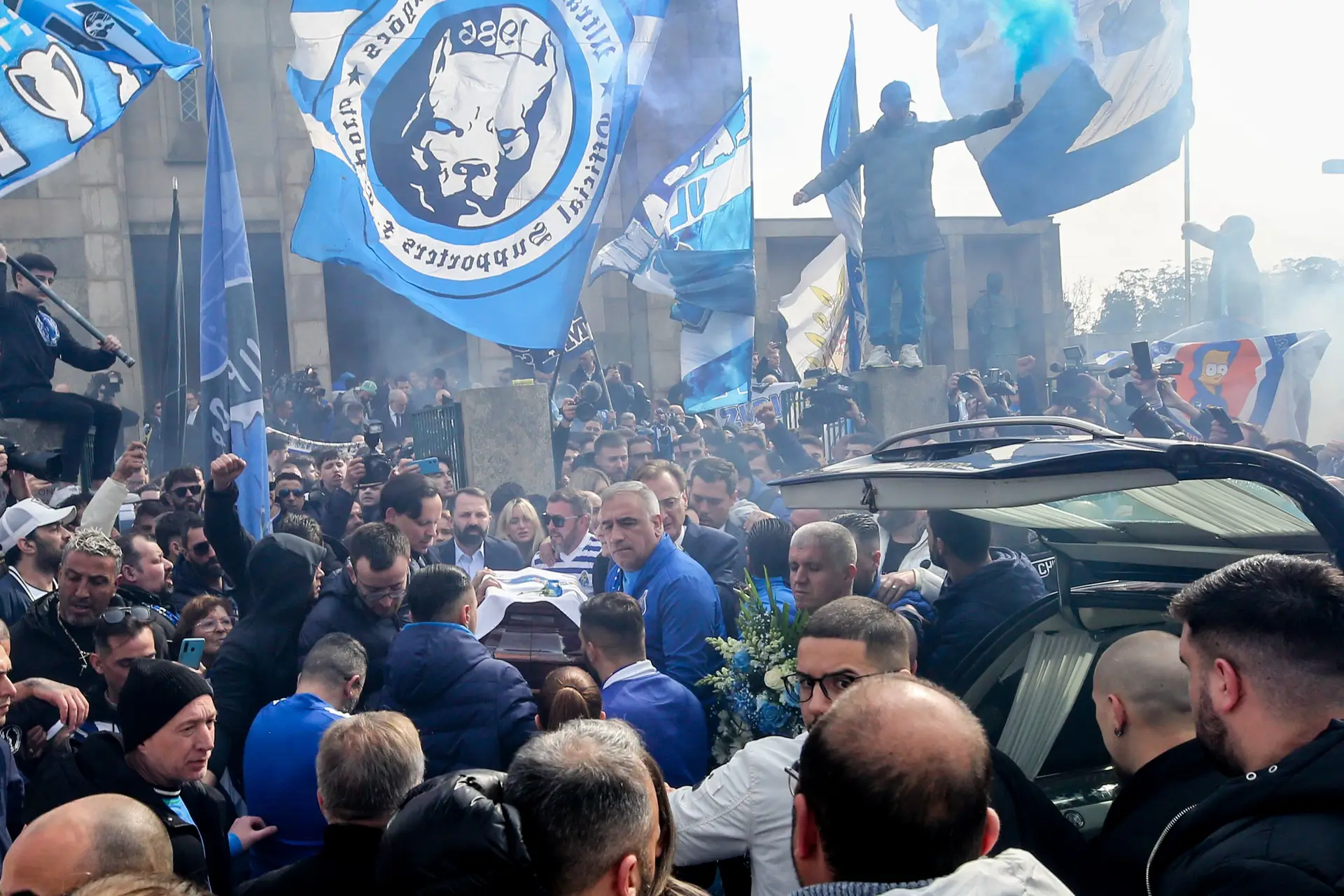 As imagens de como o Porto, e o FC Porto, se despediram de Pinto da Costa no dia em que Lisboa tremeu