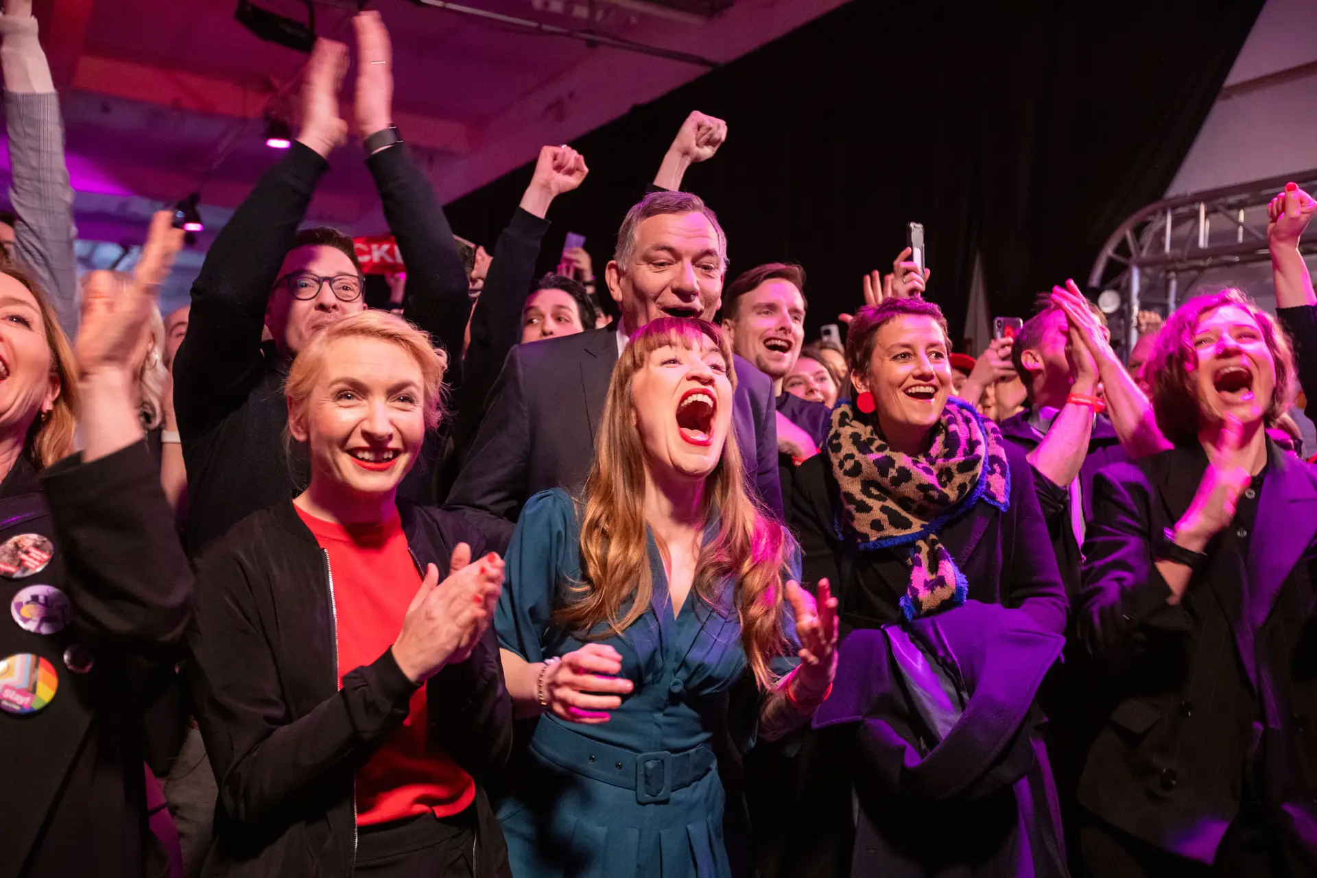 Na Alemanha, o Die Linke ressuscitou das más sondagens, chegou aos 9% e assegurou 64 lugares no Parlamento. O segredo? As mulheres jovens