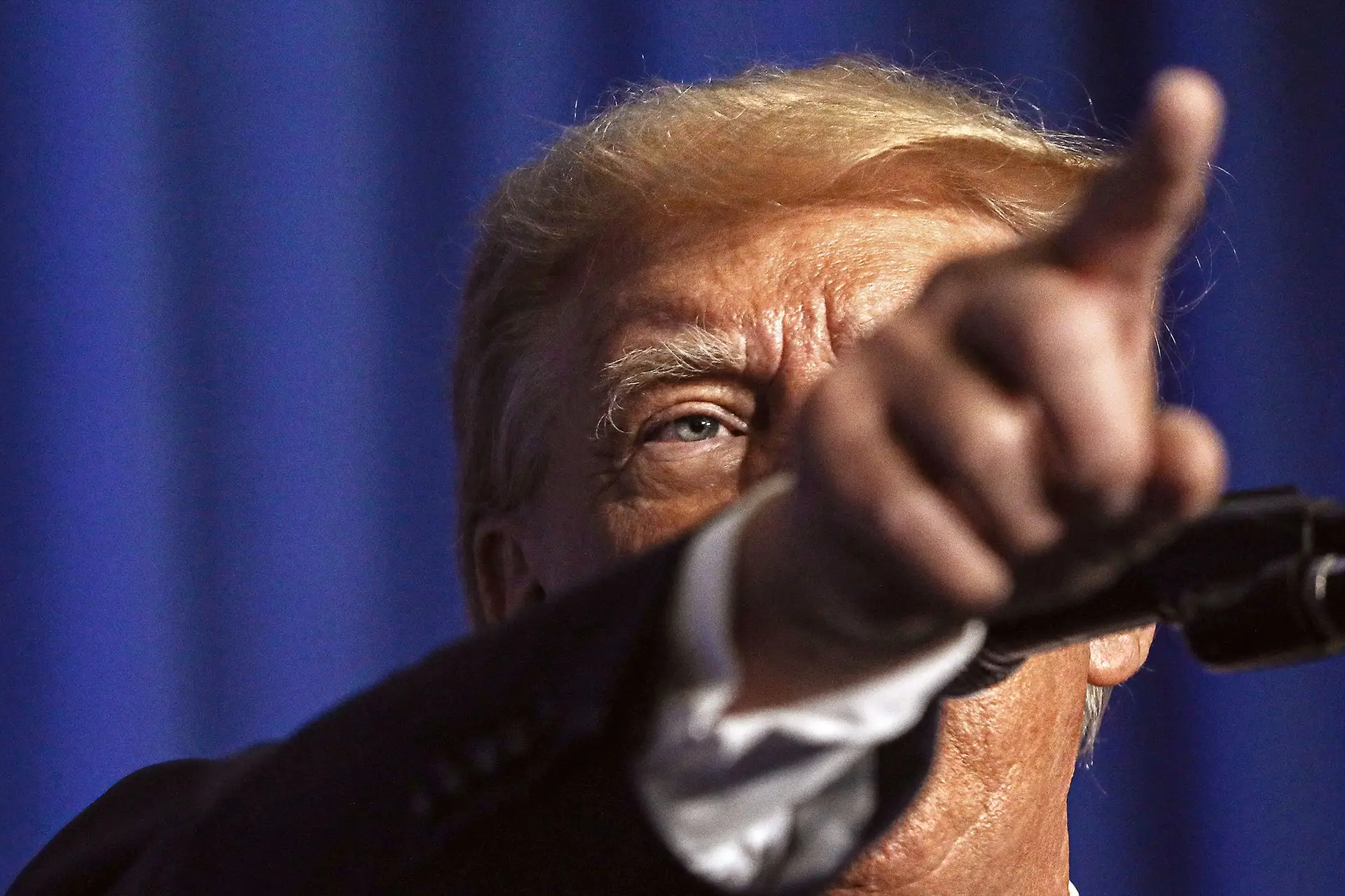 Trump insta Supremo Tribunal a atuar contra juízes que bloqueiam as suas decisões