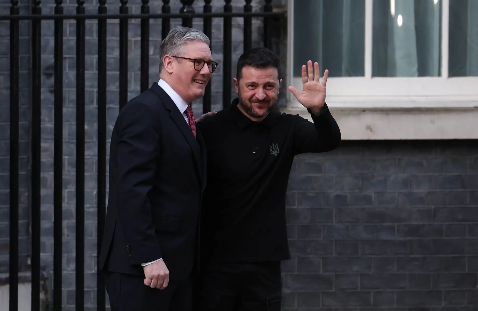 Ucrânia: Zelensky admite novo encontro com Trump e diz-se pronto a assinar acordo sobre minerais