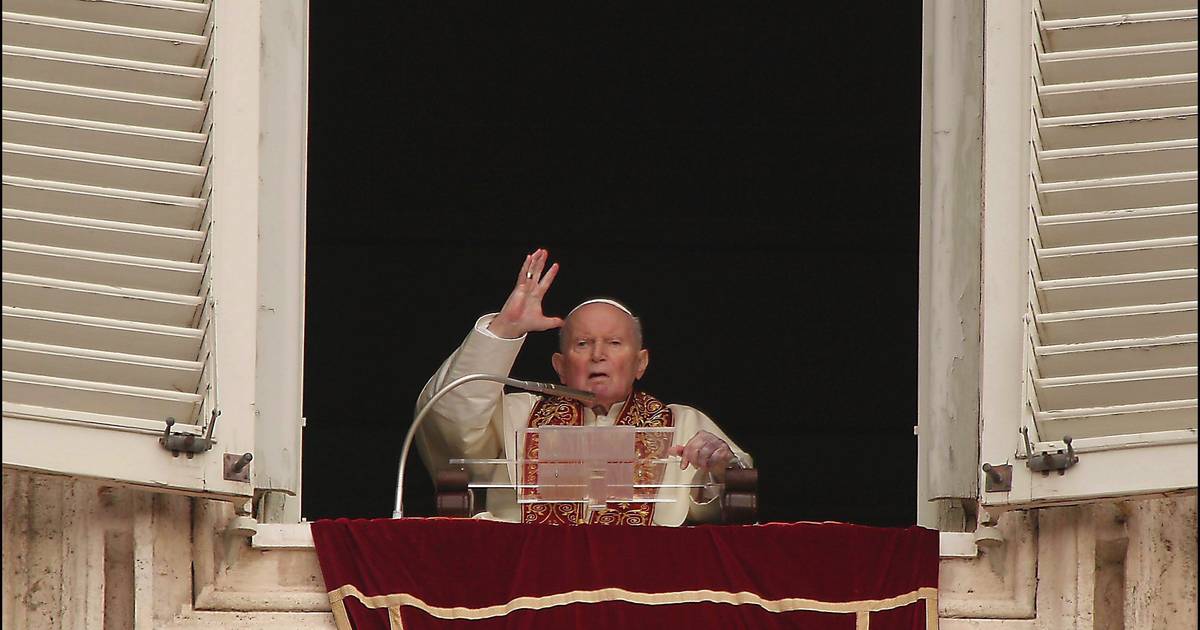 Do sigilo à transparência, passando pela agonia pública: como o Vaticano foi lidando com as doenças dos papas