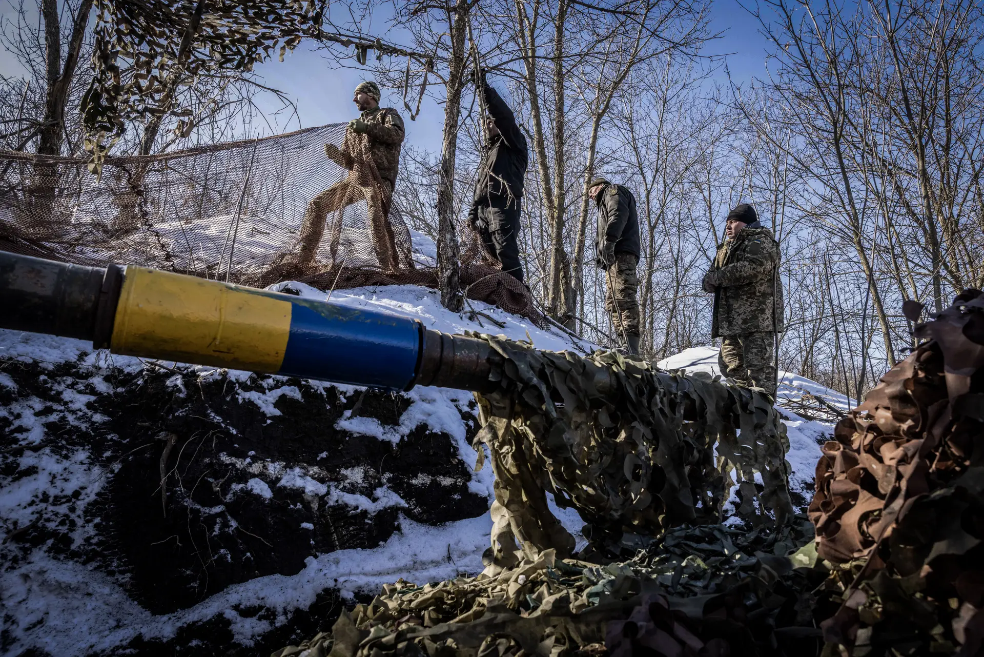 Forças ucranianas em Mariupol