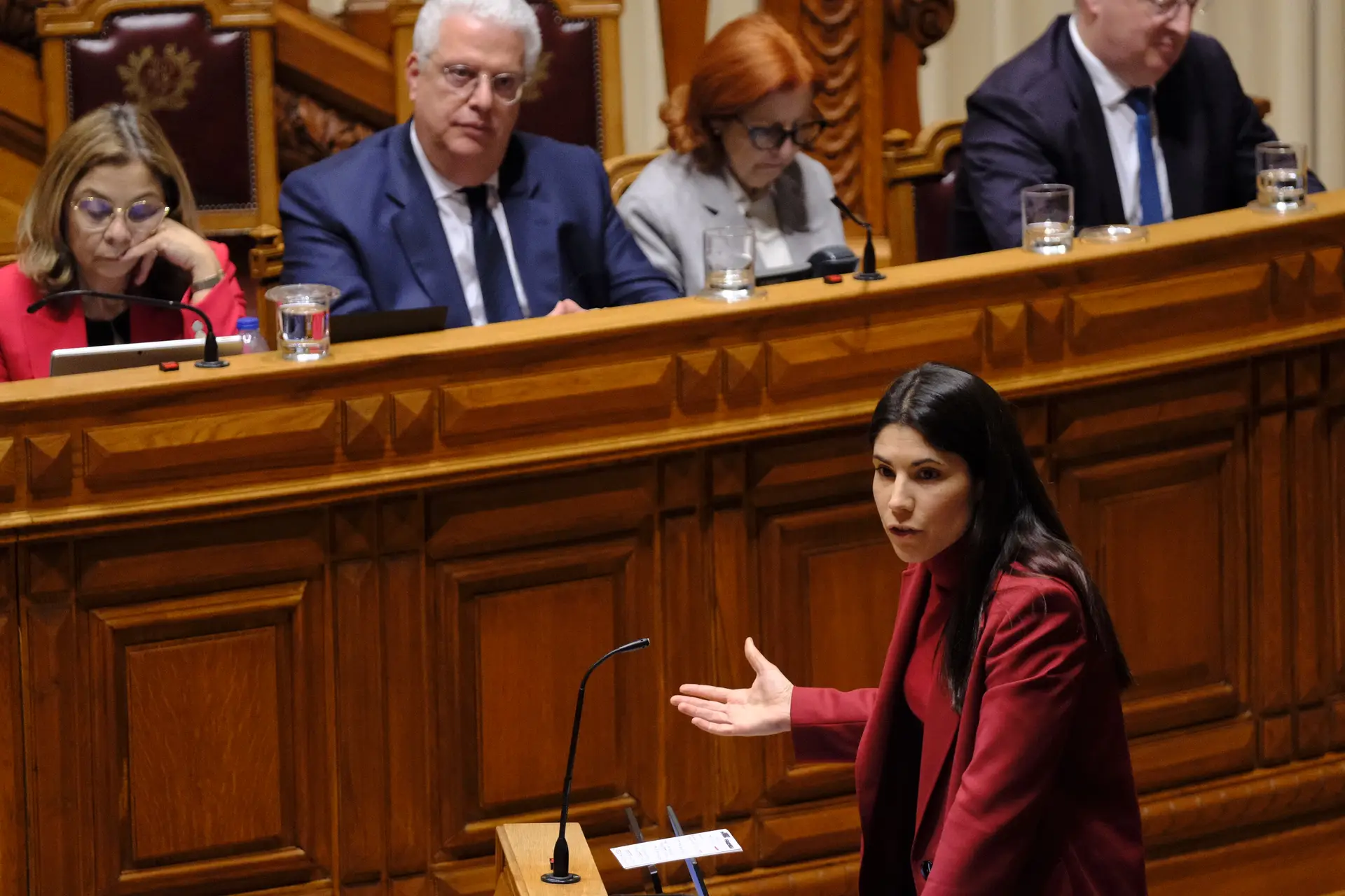 Dos clientes não regulares da Spinumviva à compra de casas em Lisboa: quais são as perguntas enviadas pelos partidos a Montenegro 