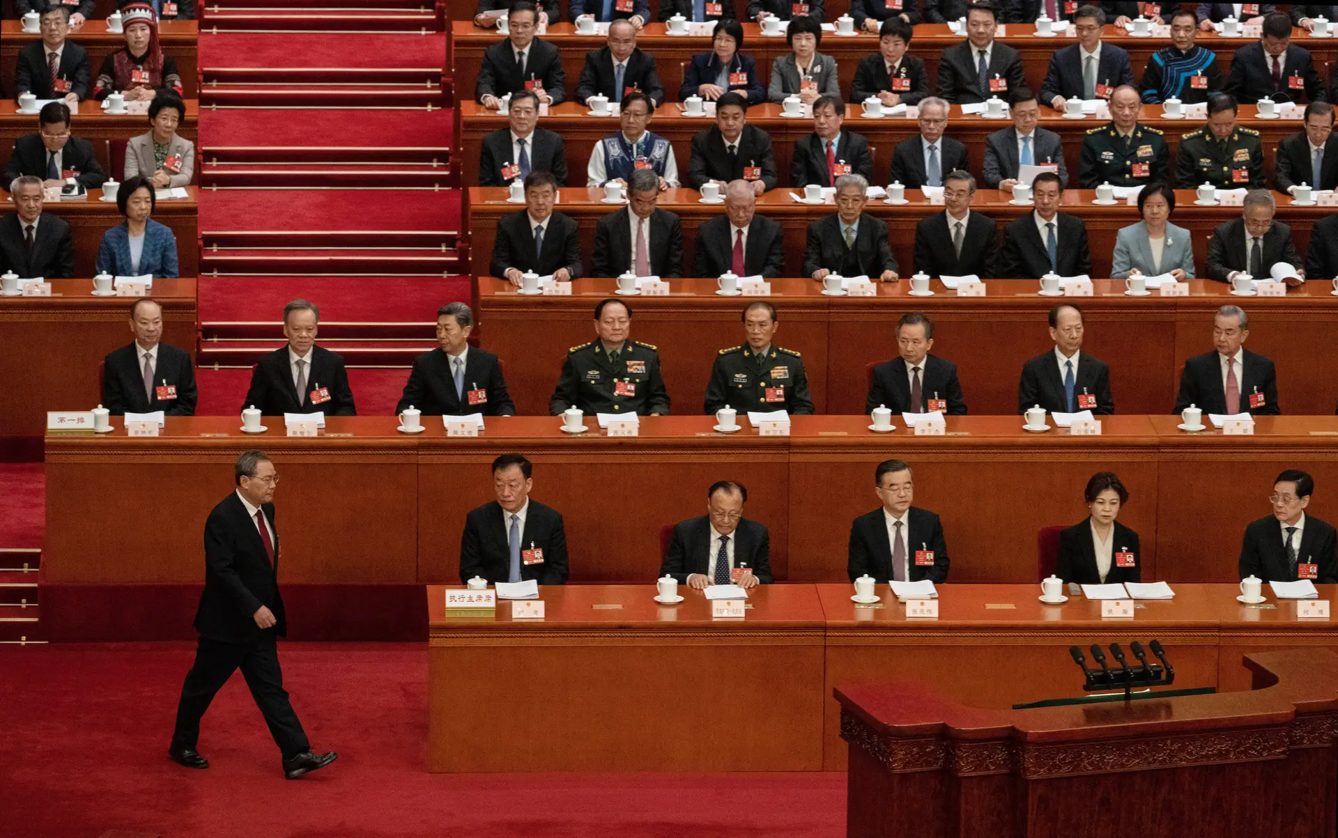 O primeiro-ministro Li Qiang falou na sessão anual do Parlamento chinês 