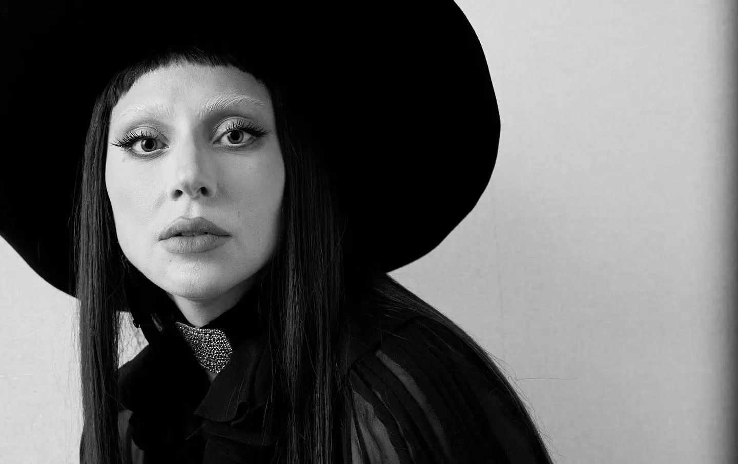 Música nova para o fim de semana: o caos de Lady Gaga, a festa triste de Tó Trips e o primeiro ato de Bárbara Bandeira