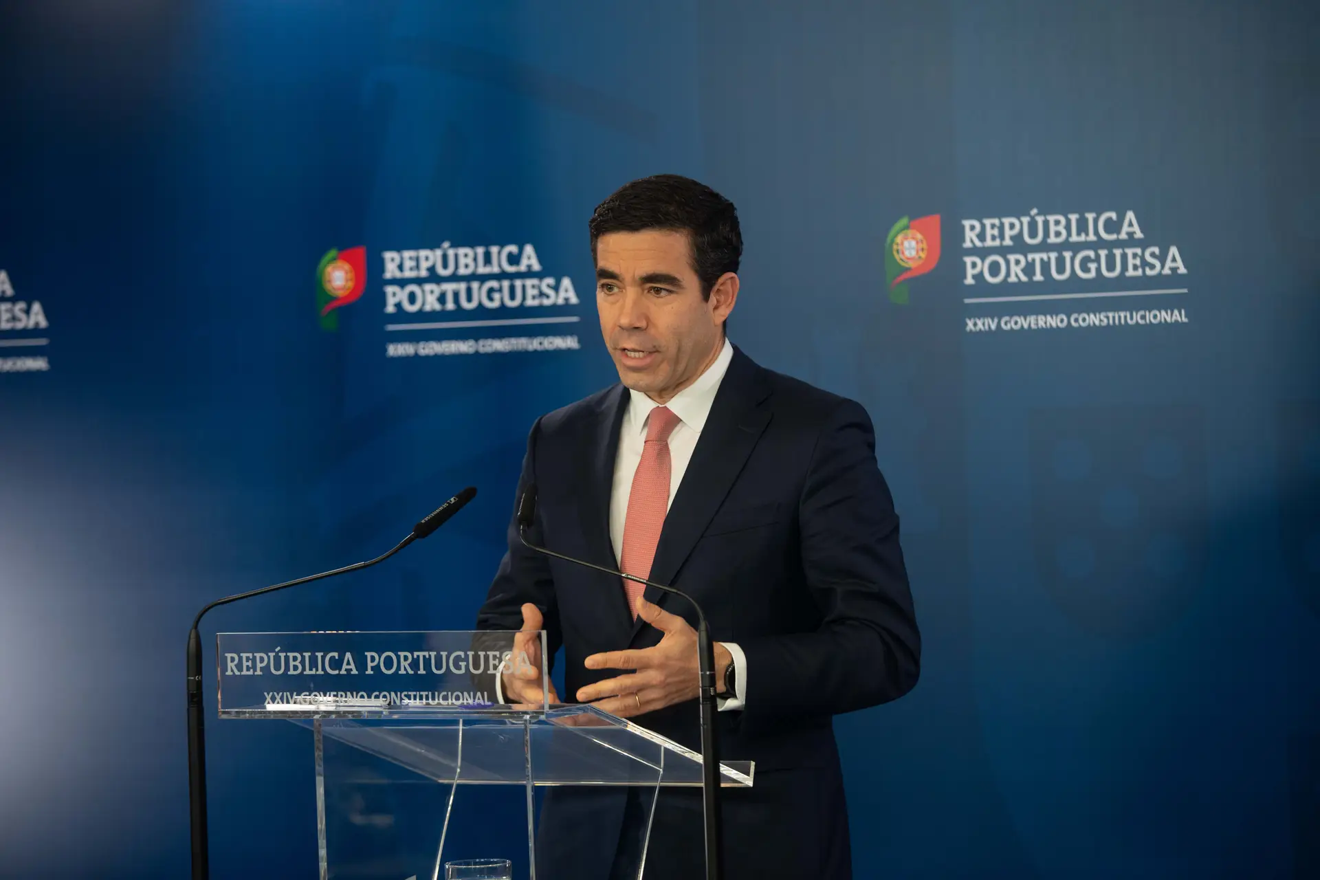 Governo insiste: "Existir ou não eleições está na mão do PS e do Chega" 
