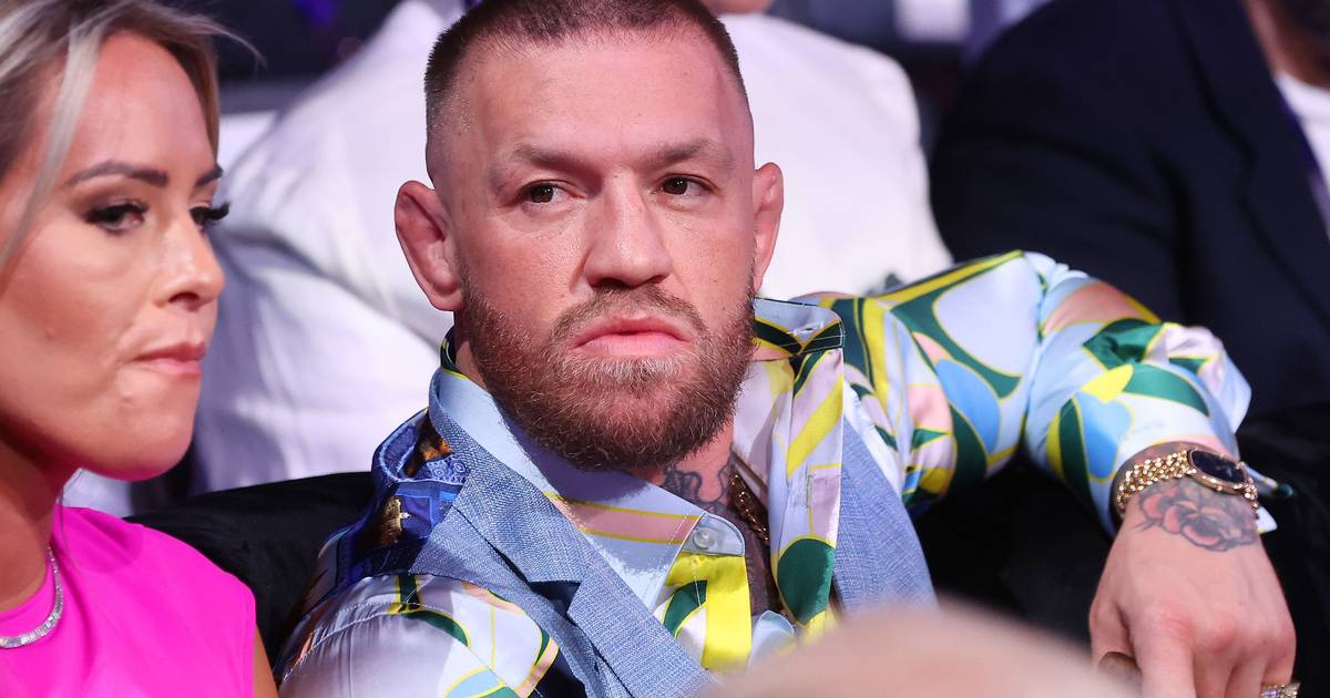 Conor McGregor foi vaiado num concerto dos Limp Bizkit em Dublin, a cidade onde nasceu