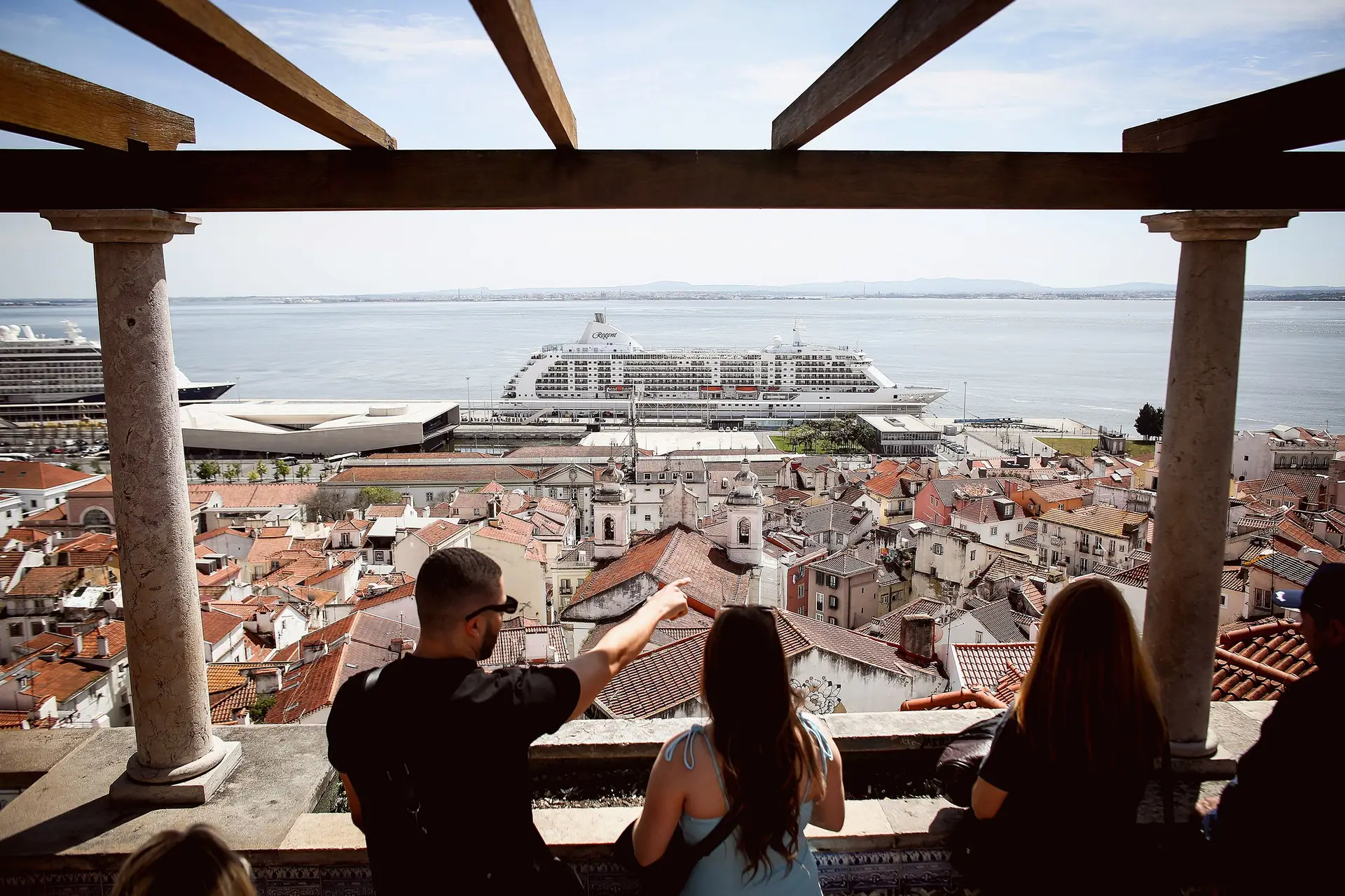 Cruzeiros com partida e chegada a Lisboa, que não envolvem transporte aéreo, estão a destacar-se como os mais procurados
