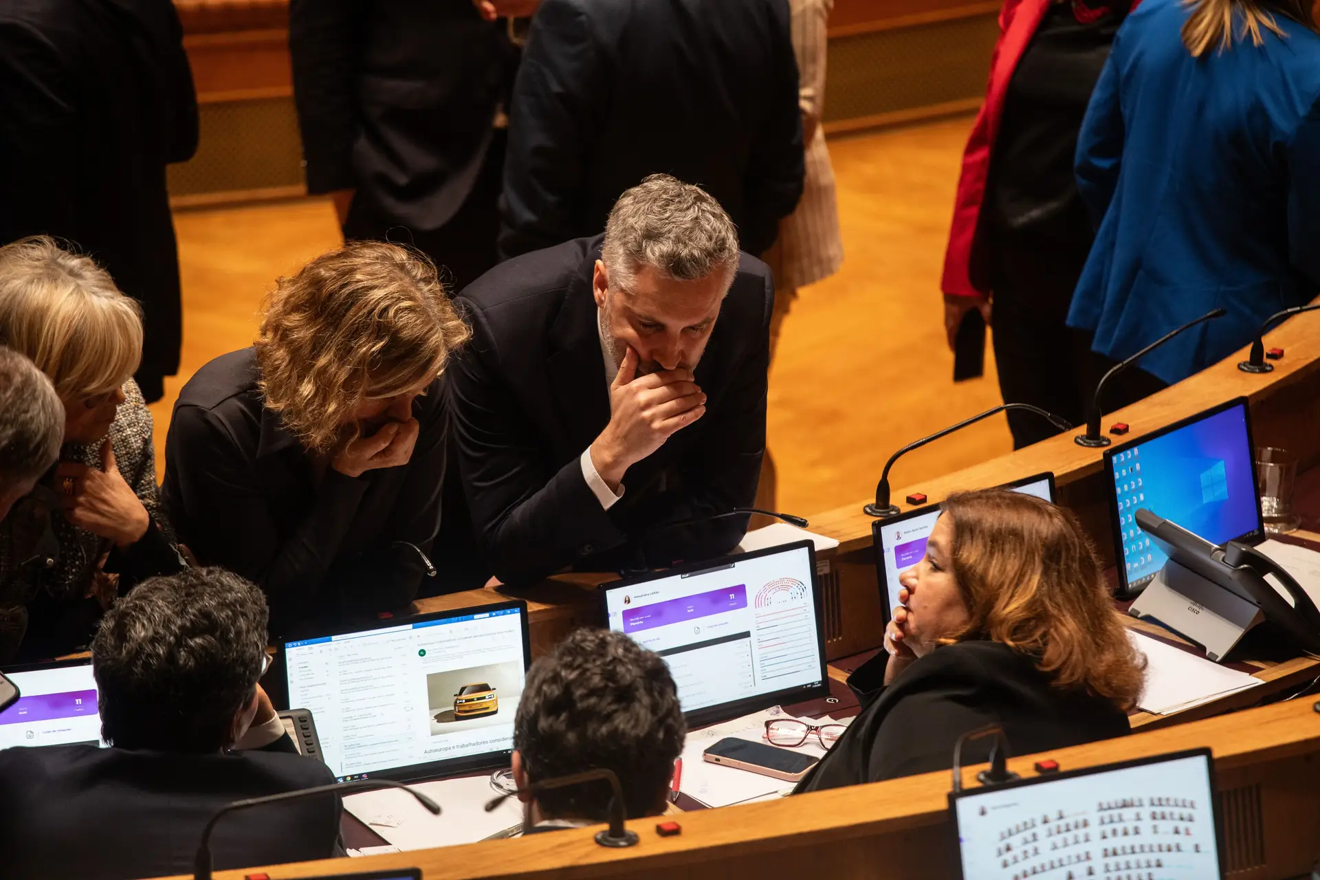 PS e PSD sem “régua e esquadro” para autárquicas, candidatos com várias dúvidas 