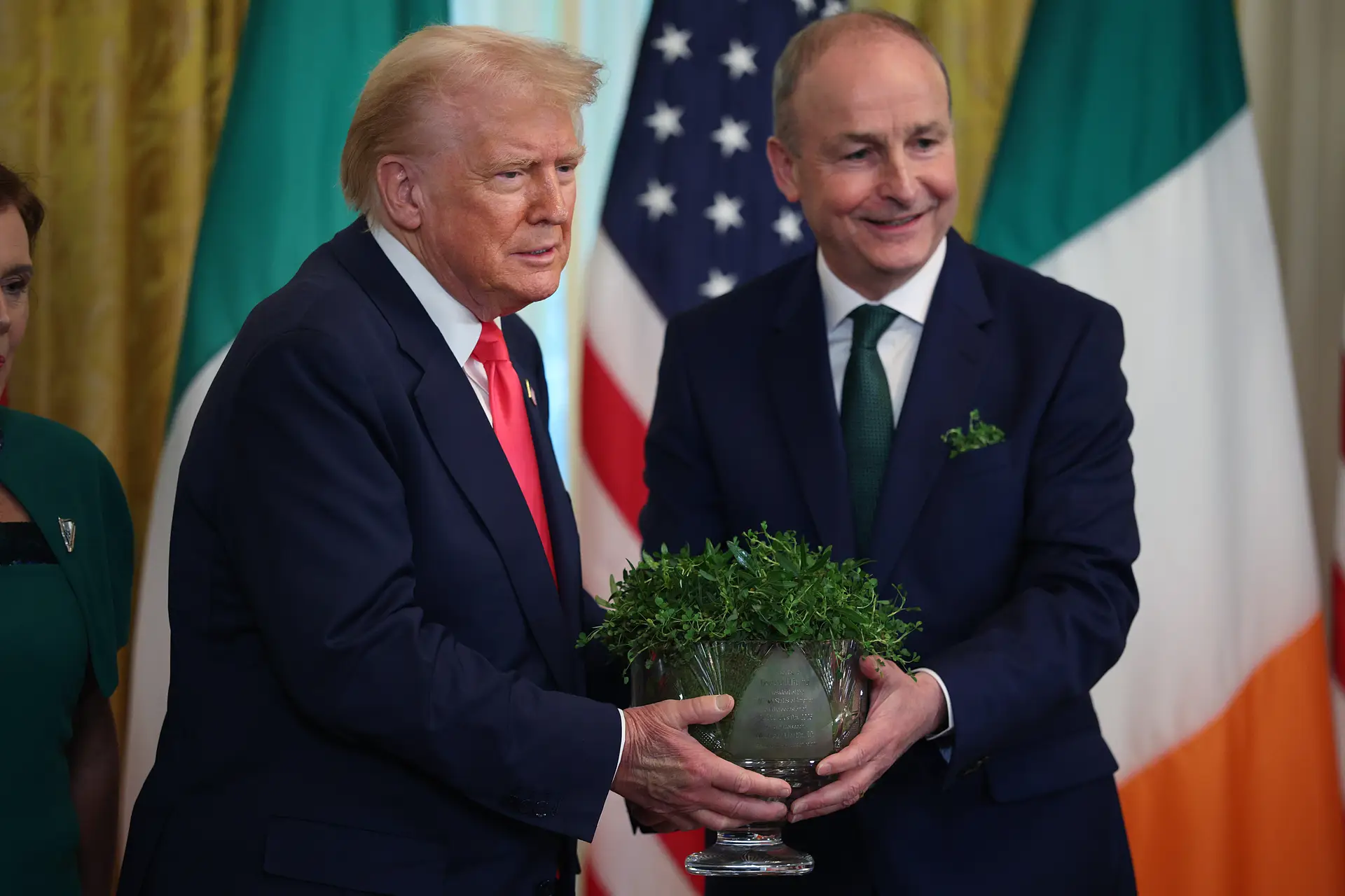 Trump recebeu PM irlandês e acusou a Irlanda de ser um dos que exploram os EUA
